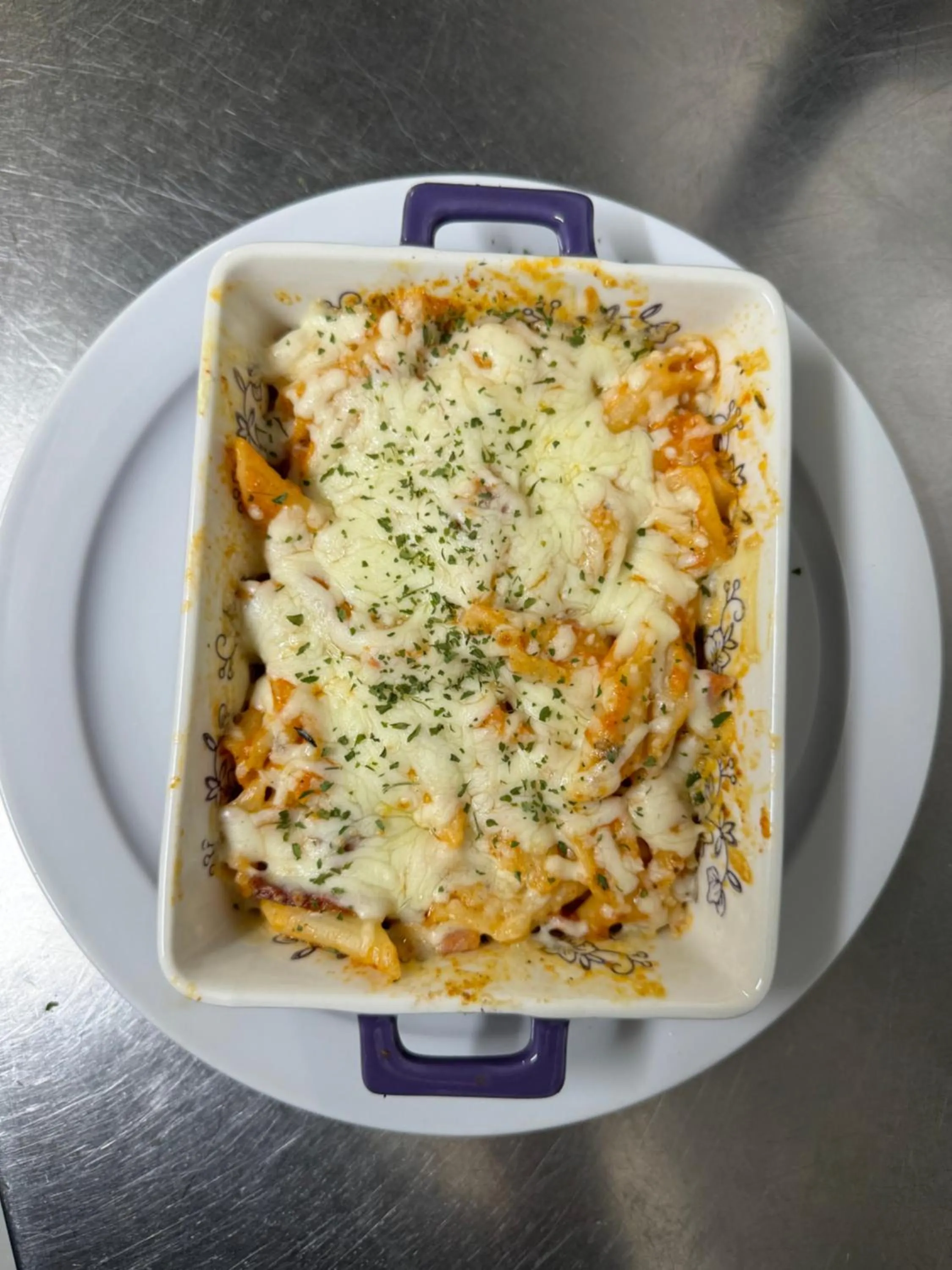 Restaurant/places to eat in The Gatwick White House Hotel