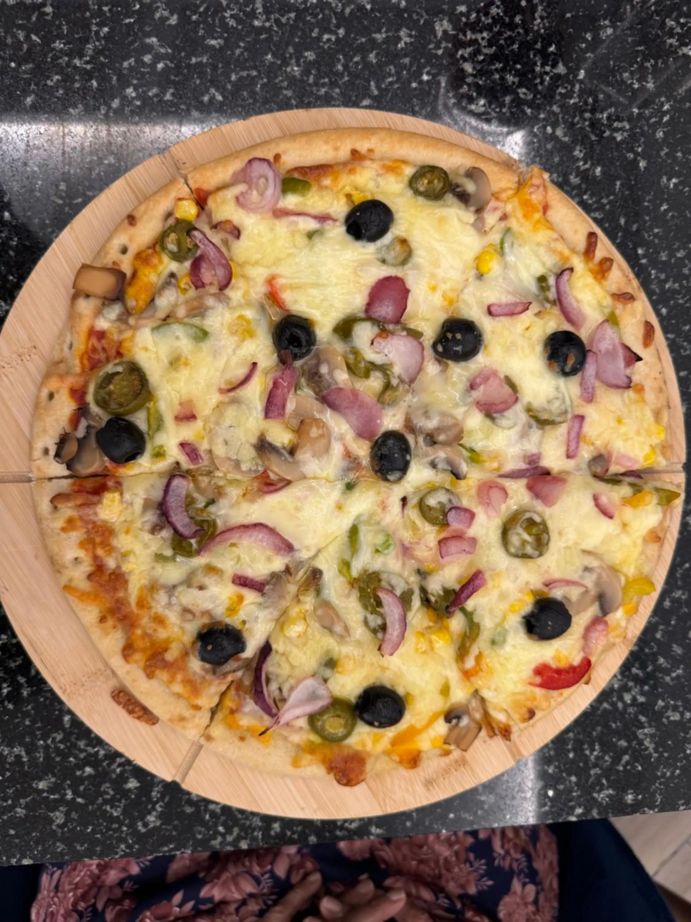 Restaurant/places to eat in The Gatwick White House Hotel