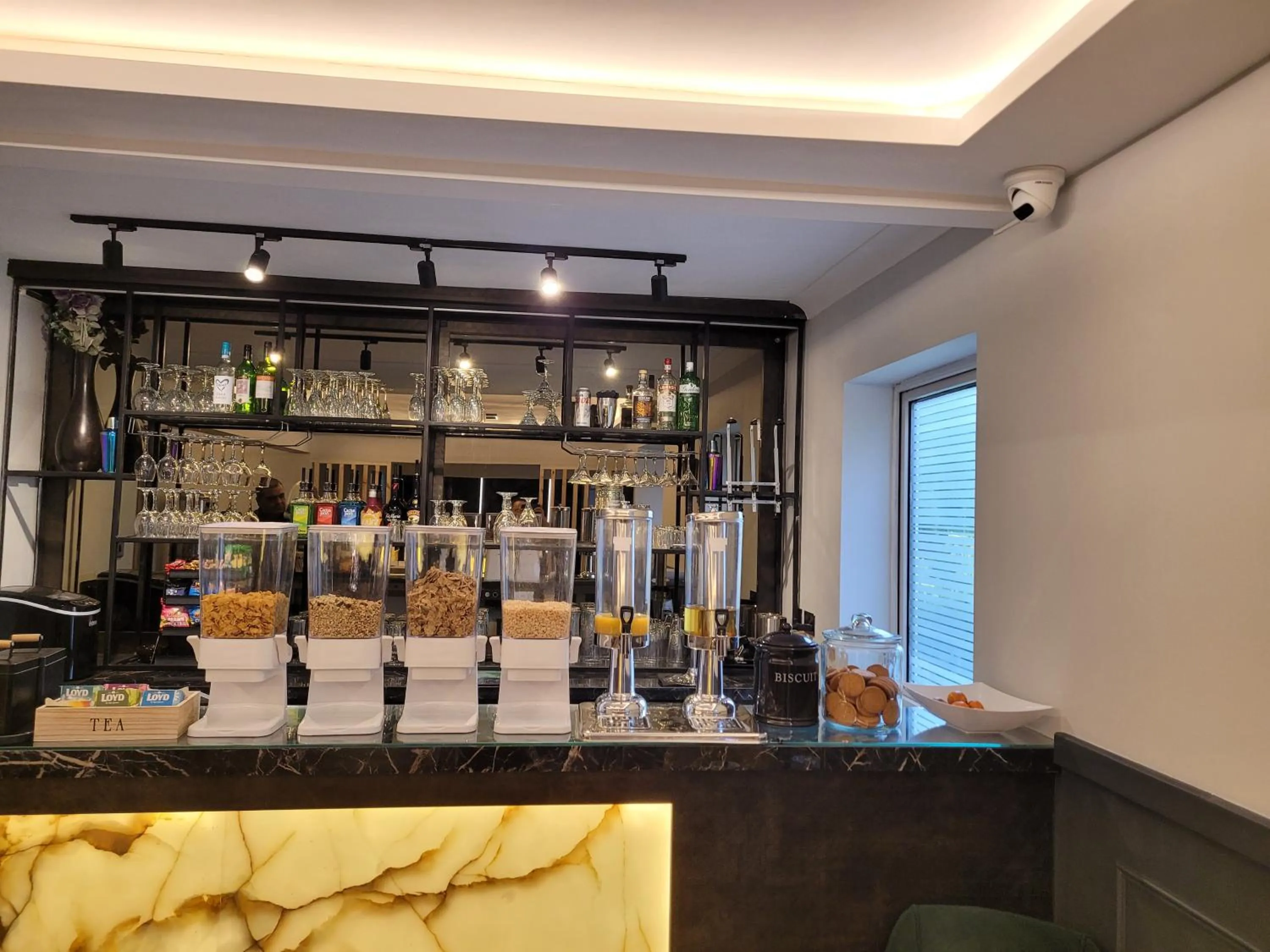 Breakfast in The Gatwick White House Hotel