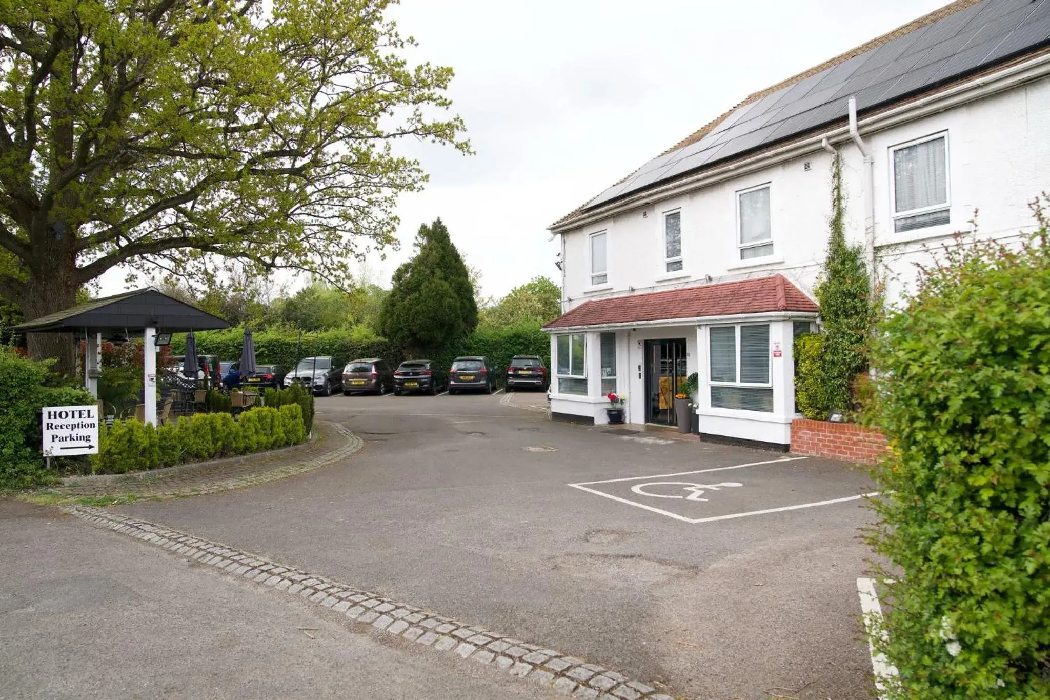 Standard Single En-suite Room - single occupancy in The Gatwick White House Hotel Standard Single En-suite Room - single occupancy in The Gatwick White House Hotel