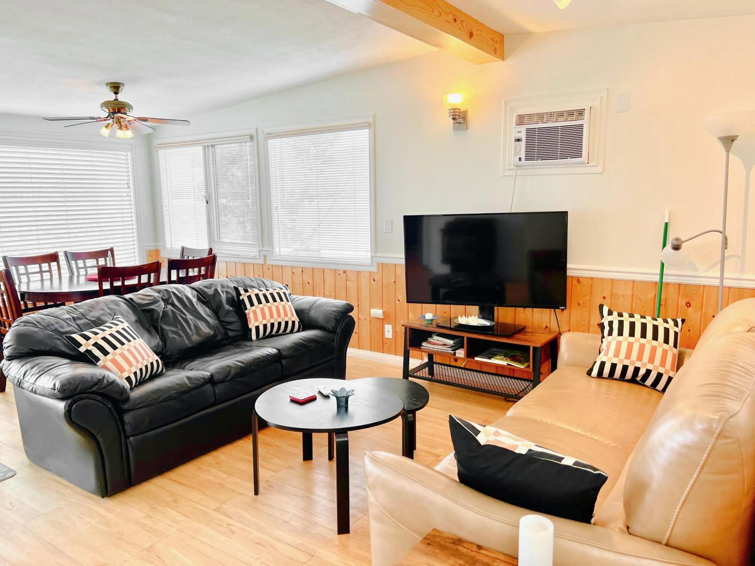 TV and multimedia in Peachland Beach Resort