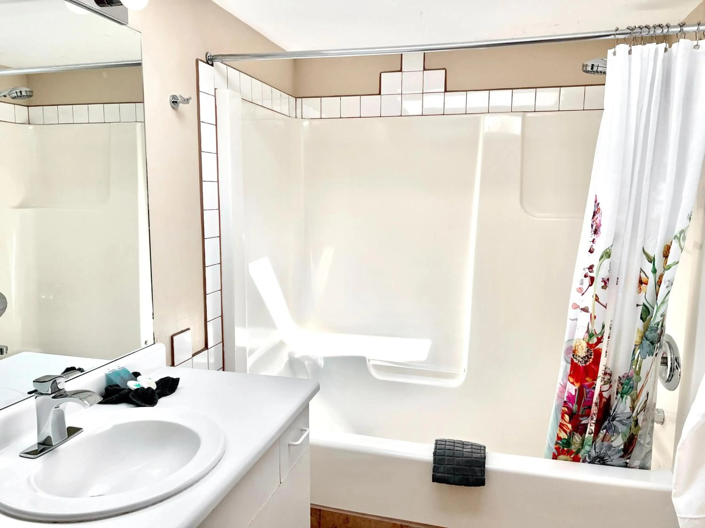 Bathroom in Peachland Beach Resort