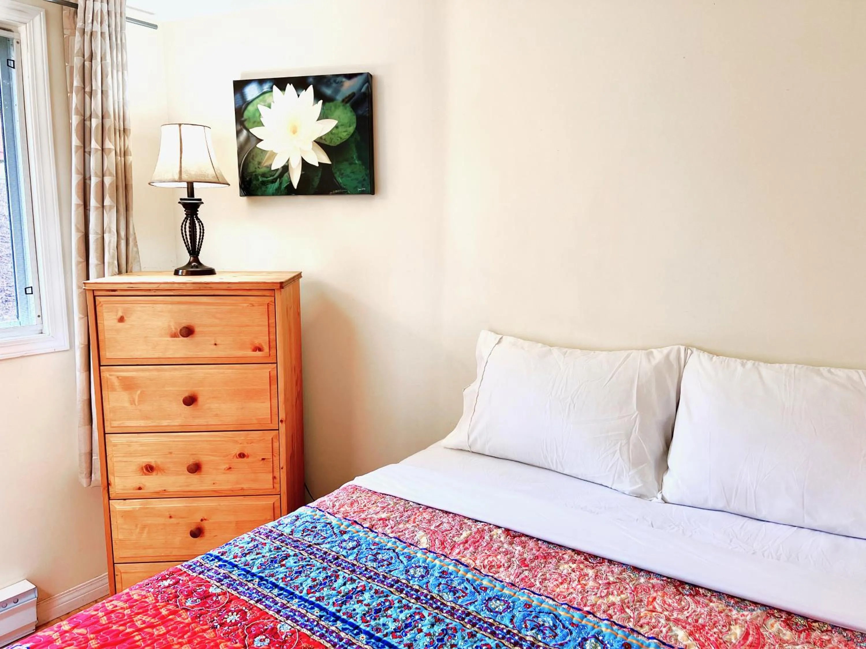 Bed in Peachland Beach Resort