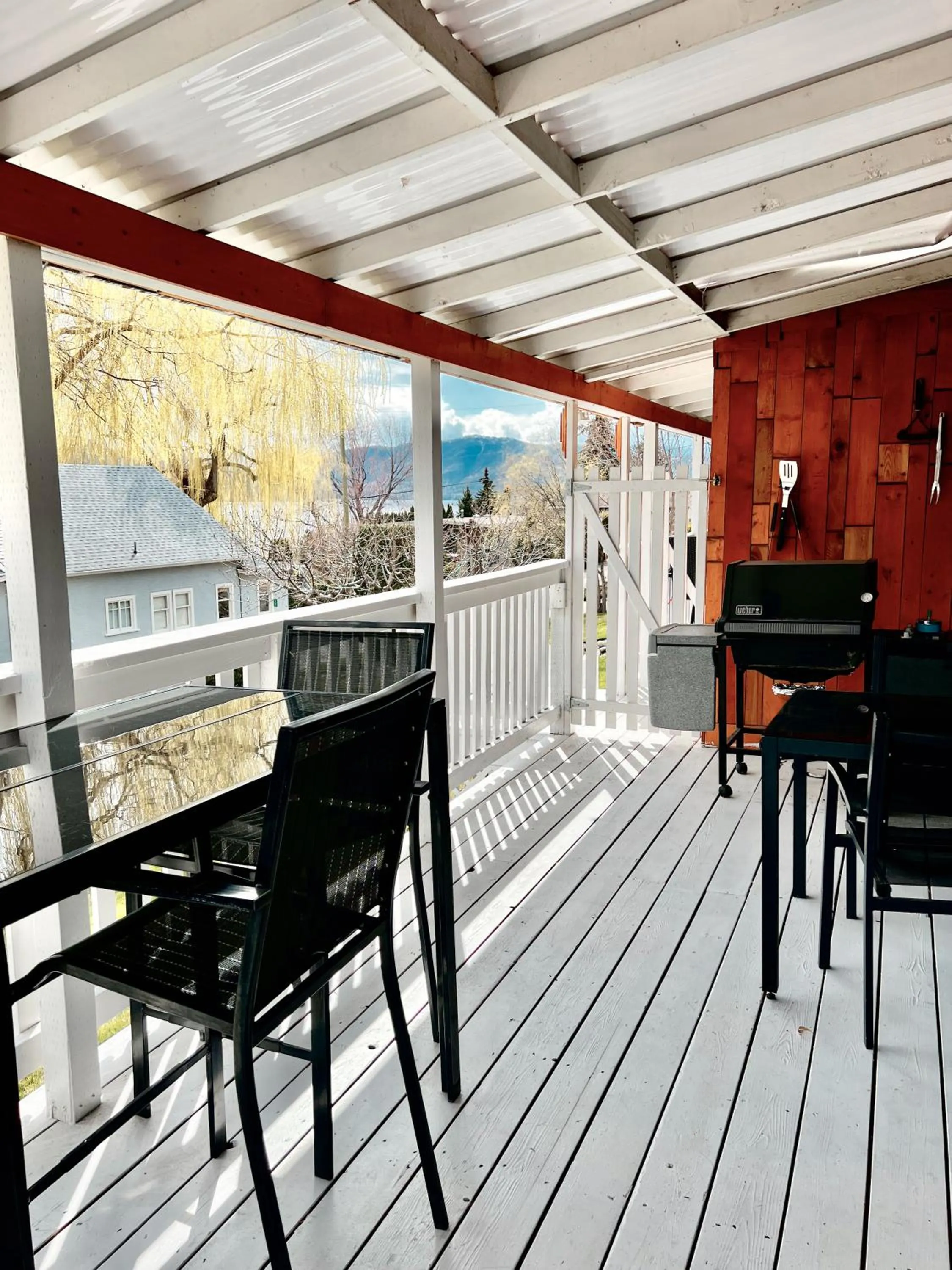 BBQ facilities in Peachland Beach Resort