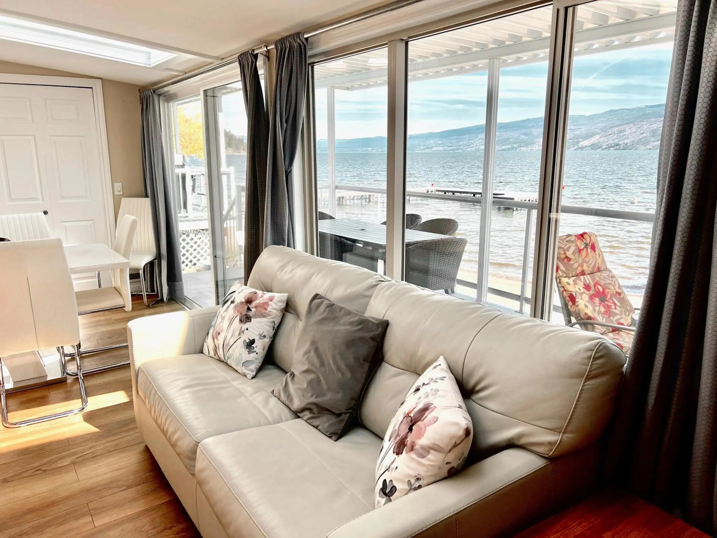 Balcony/Terrace in Peachland Beach Resort