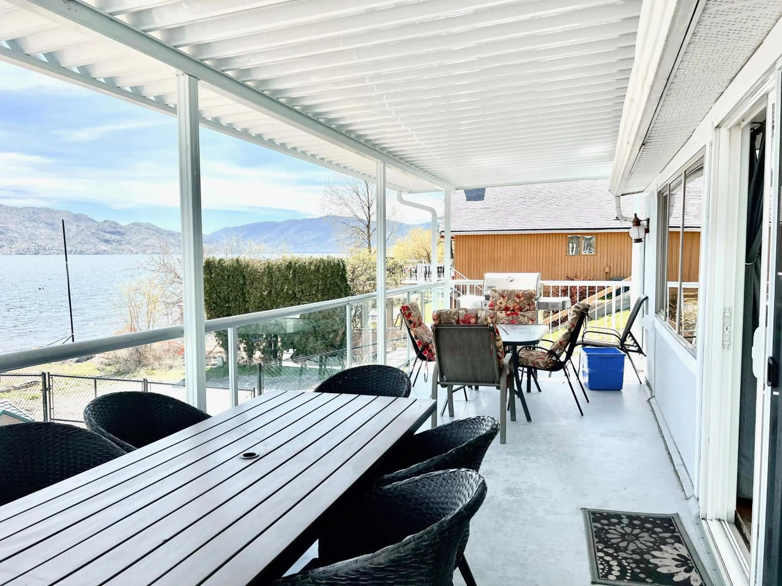 BBQ facilities in Peachland Beach Resort