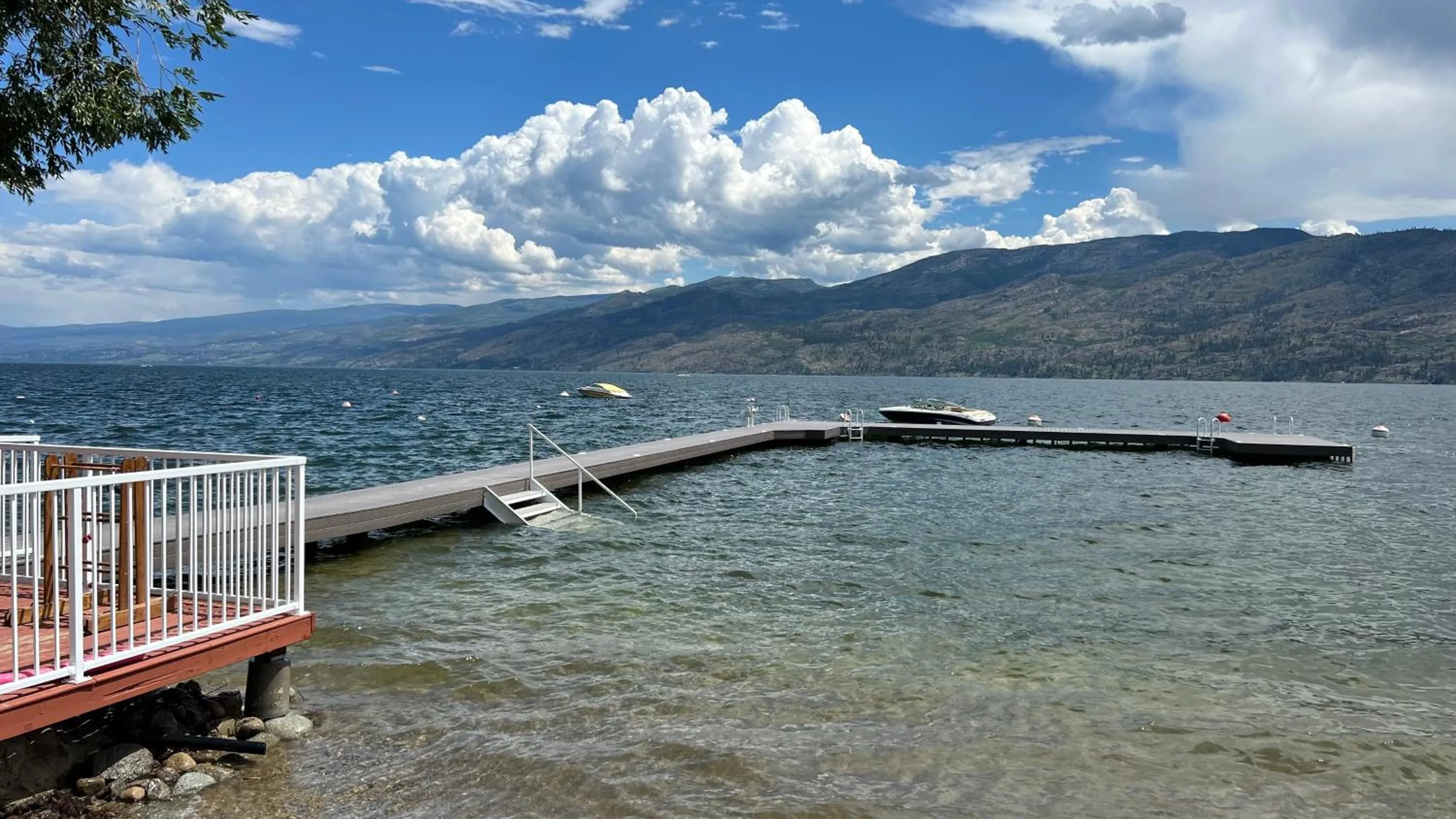 Natural landscape in Peachland Beach Resort