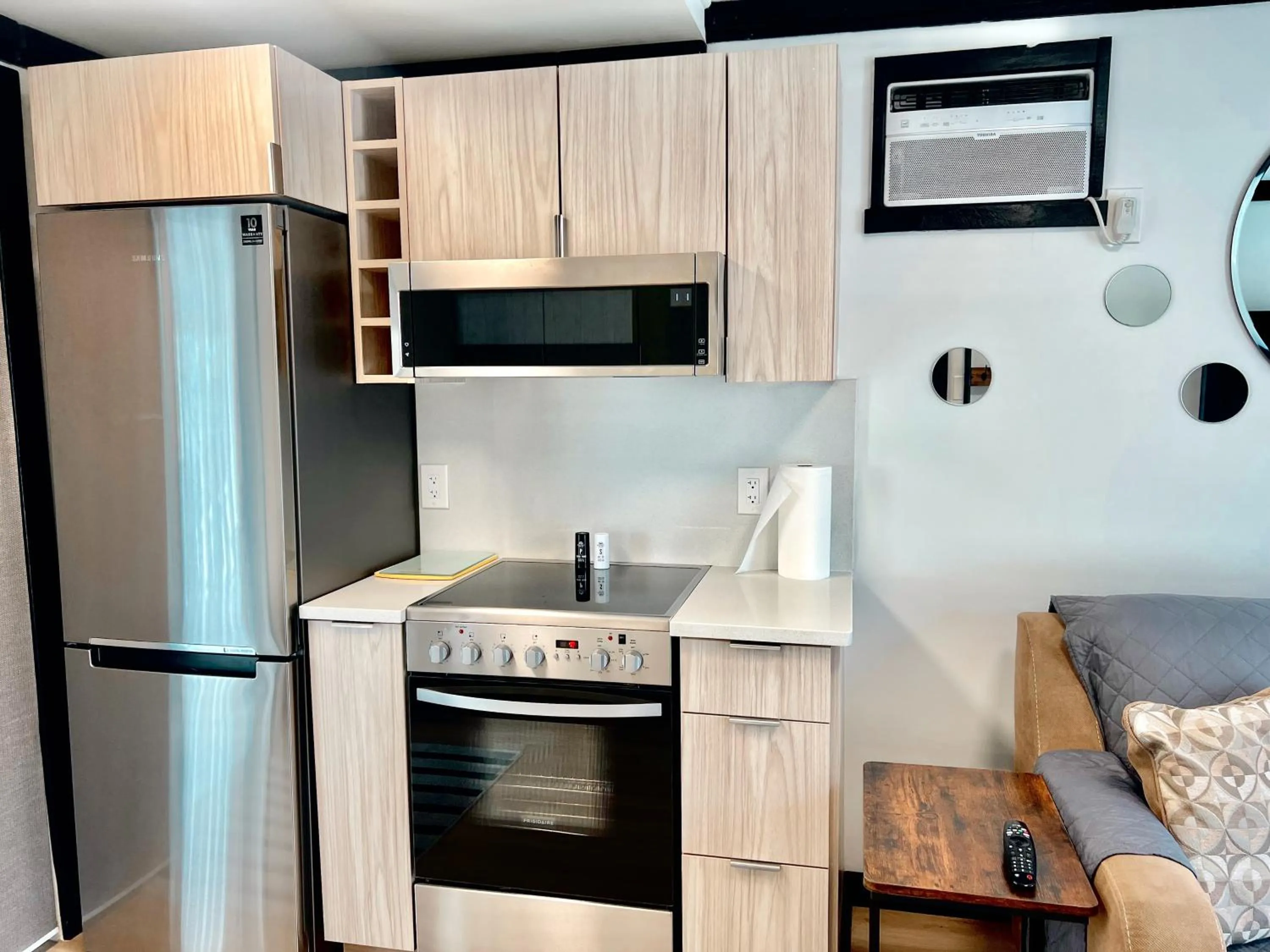 kitchen in Peachland Beach Resort