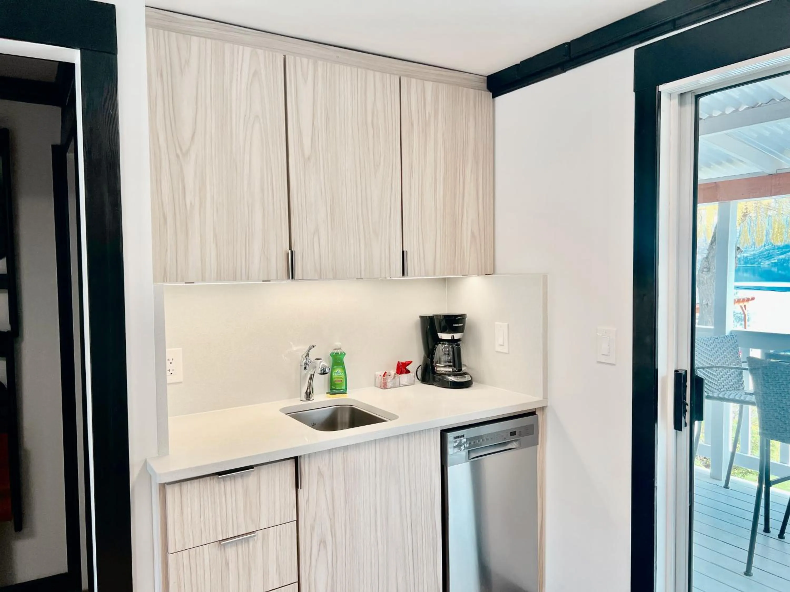 kitchen in Peachland Beach Resort