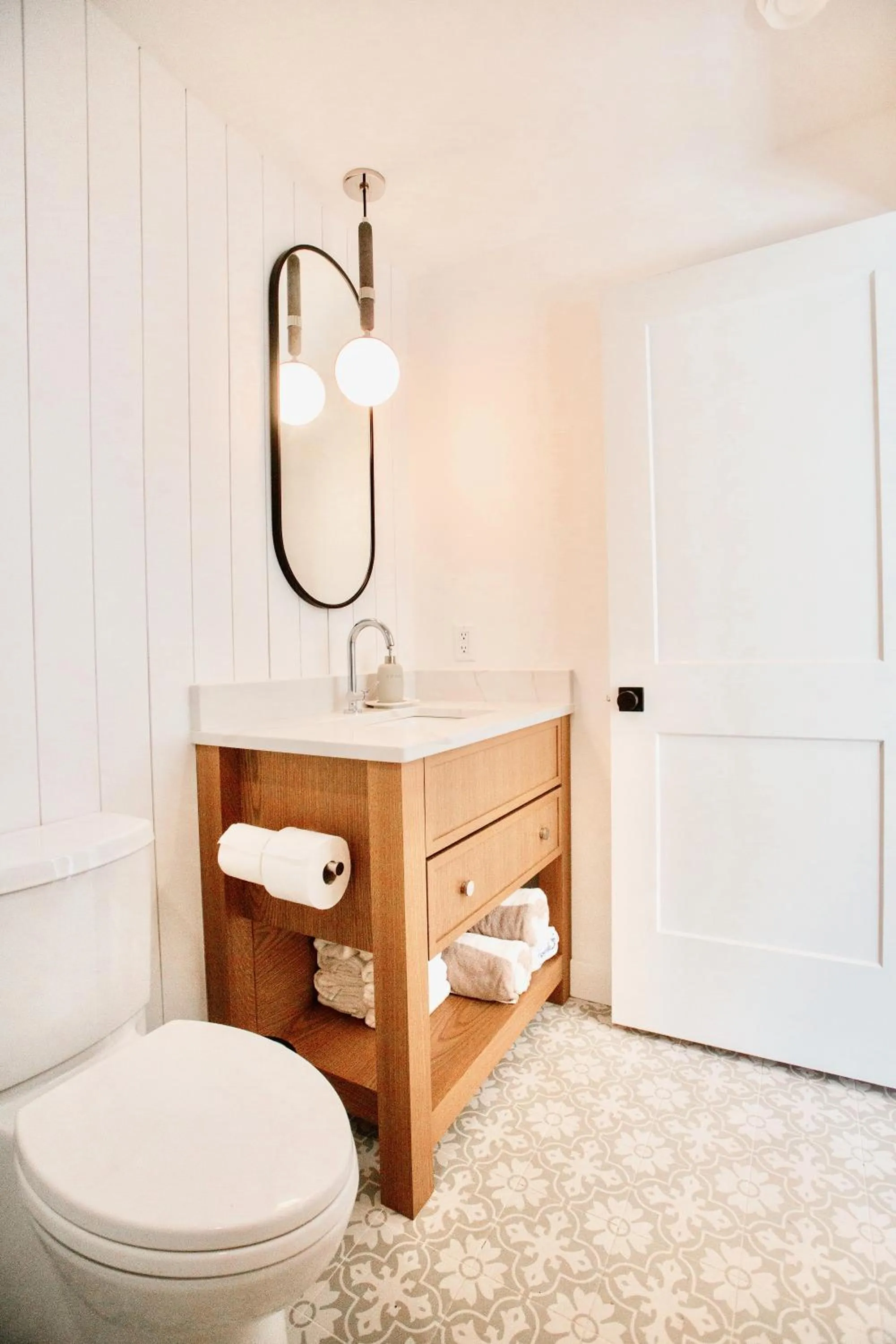 Bathroom in Peachland Beach Resort