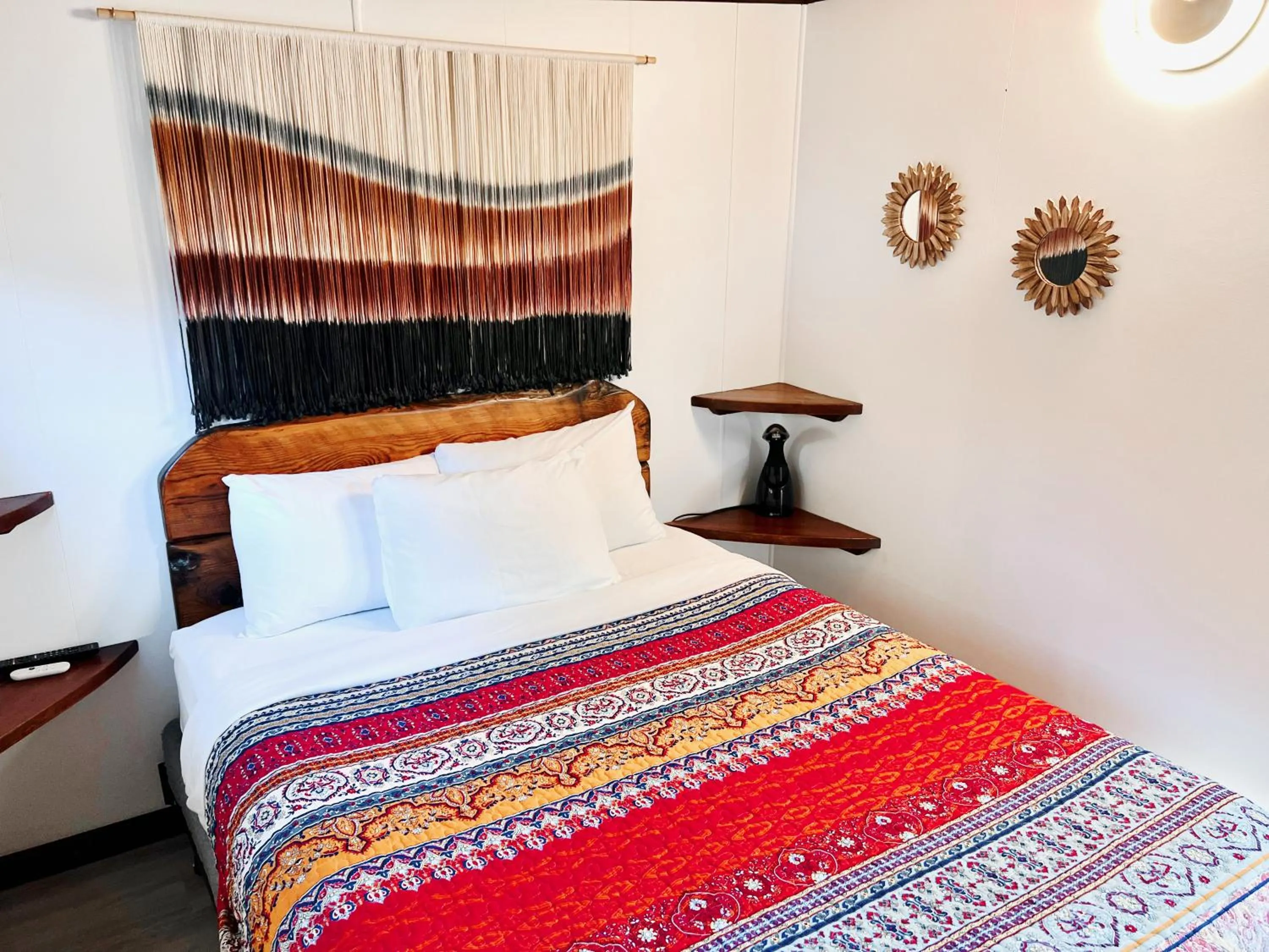 Bed in Peachland Beach Resort