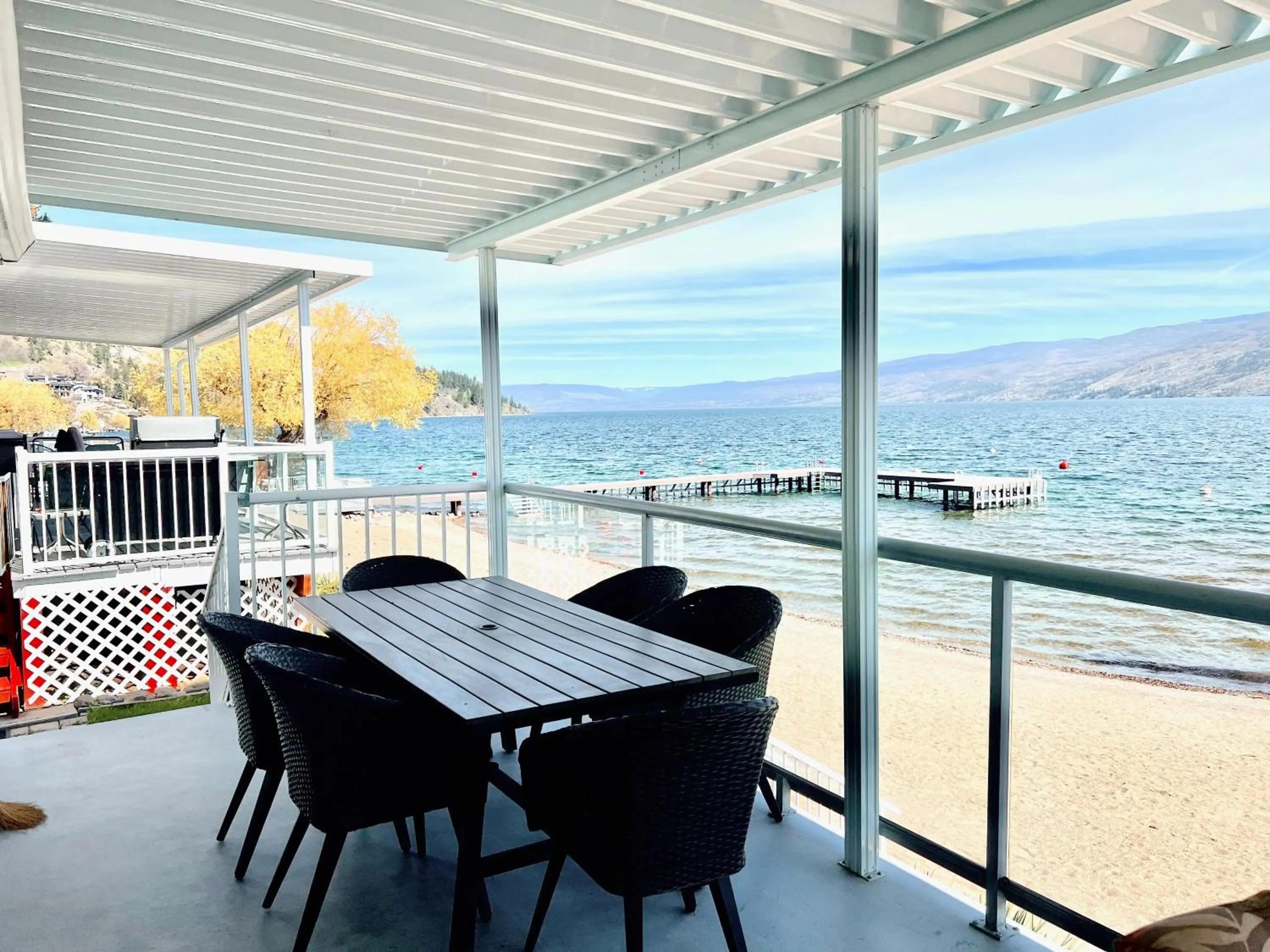 BBQ facilities in Peachland Beach Resort
