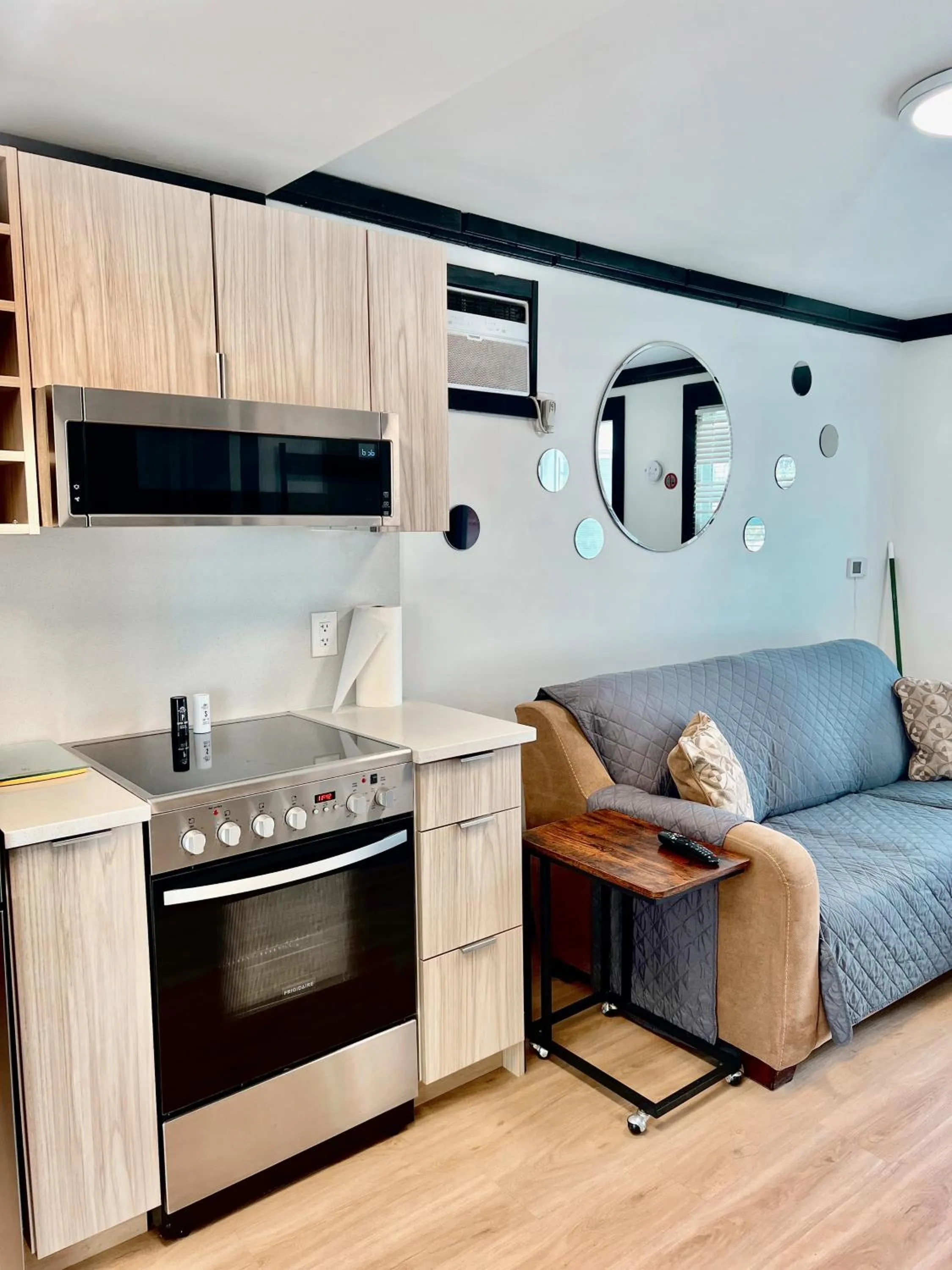 Living room in Peachland Beach Resort