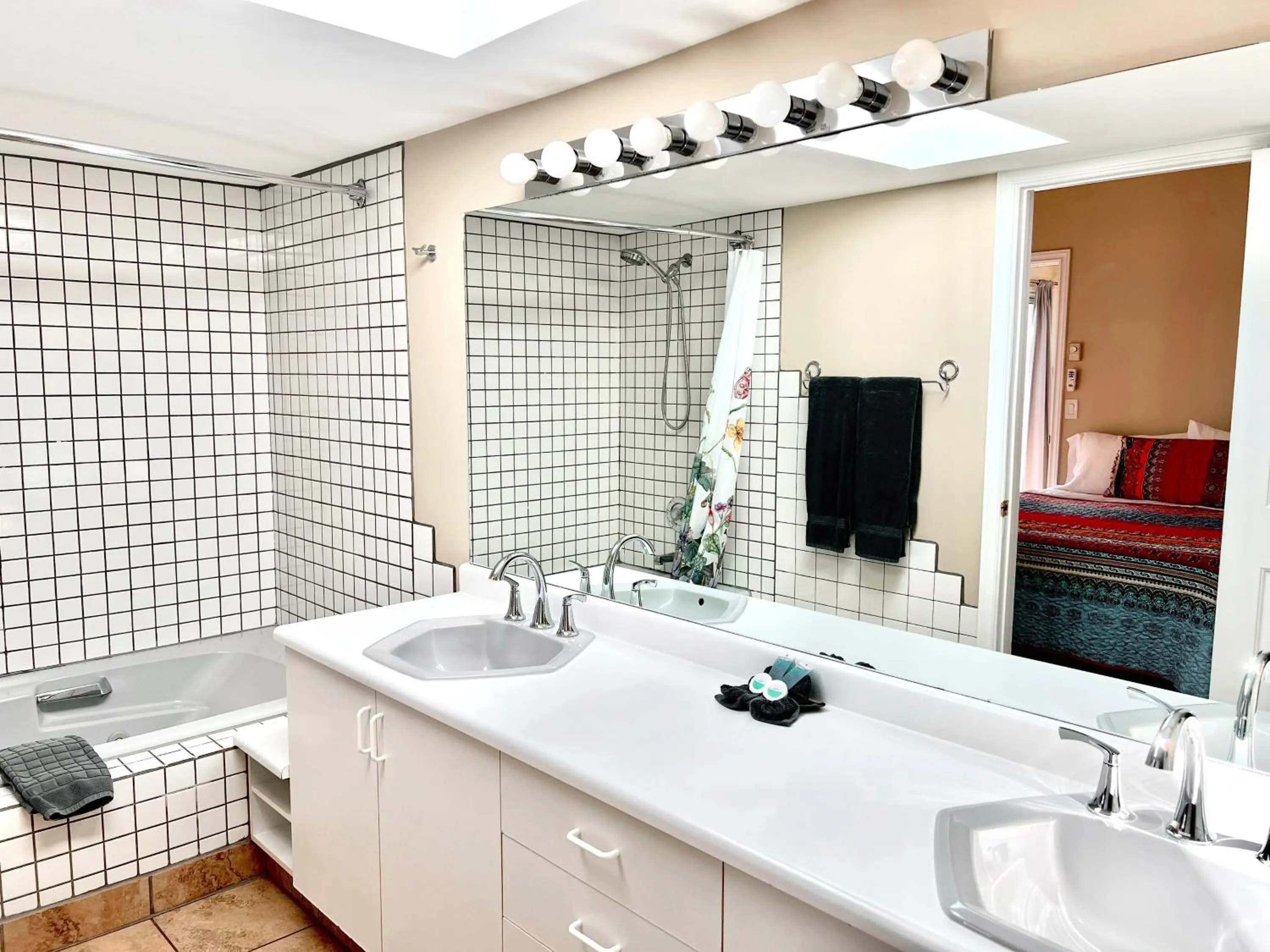 Bathroom in Peachland Beach Resort