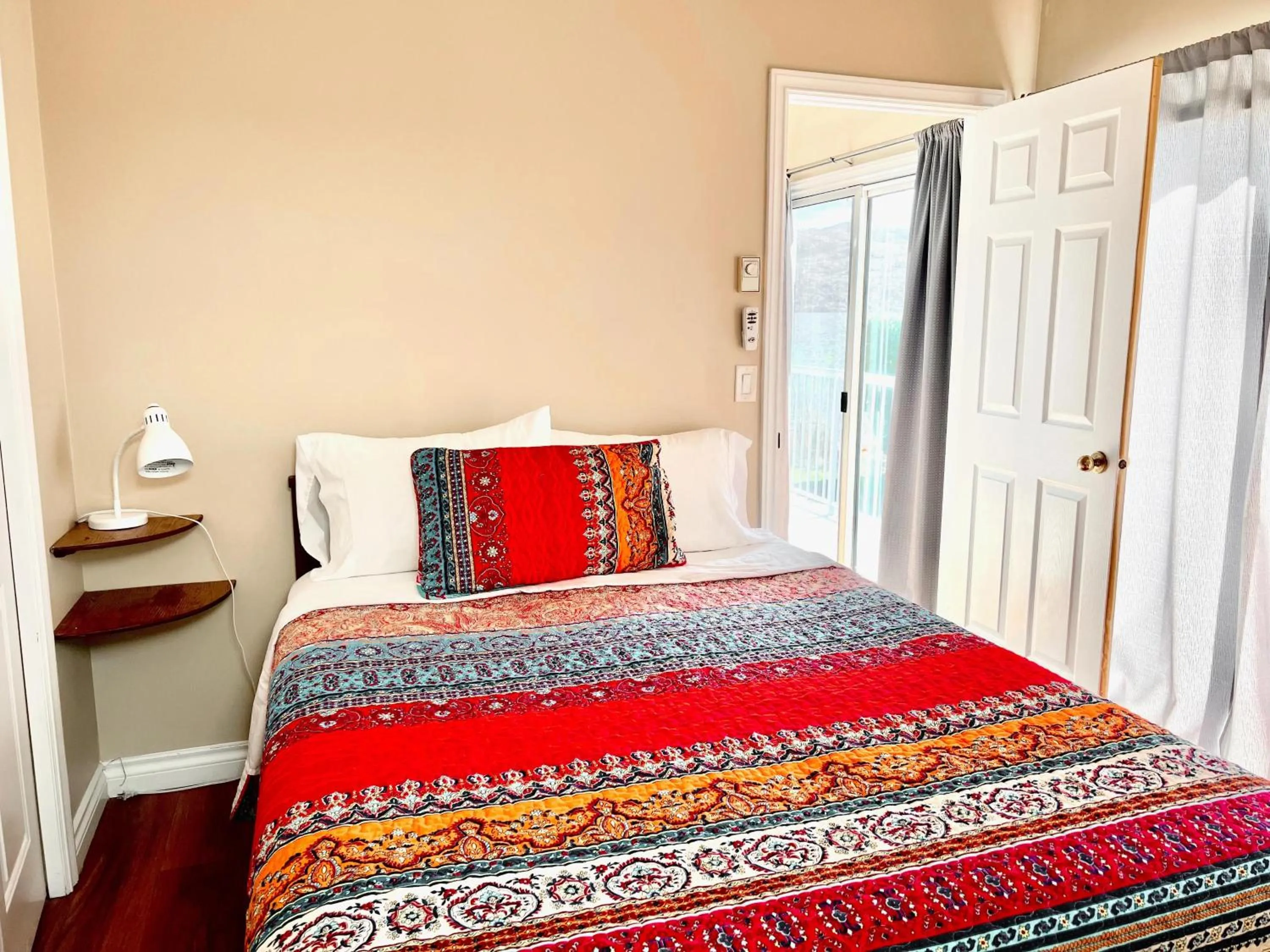 Bed in Peachland Beach Resort