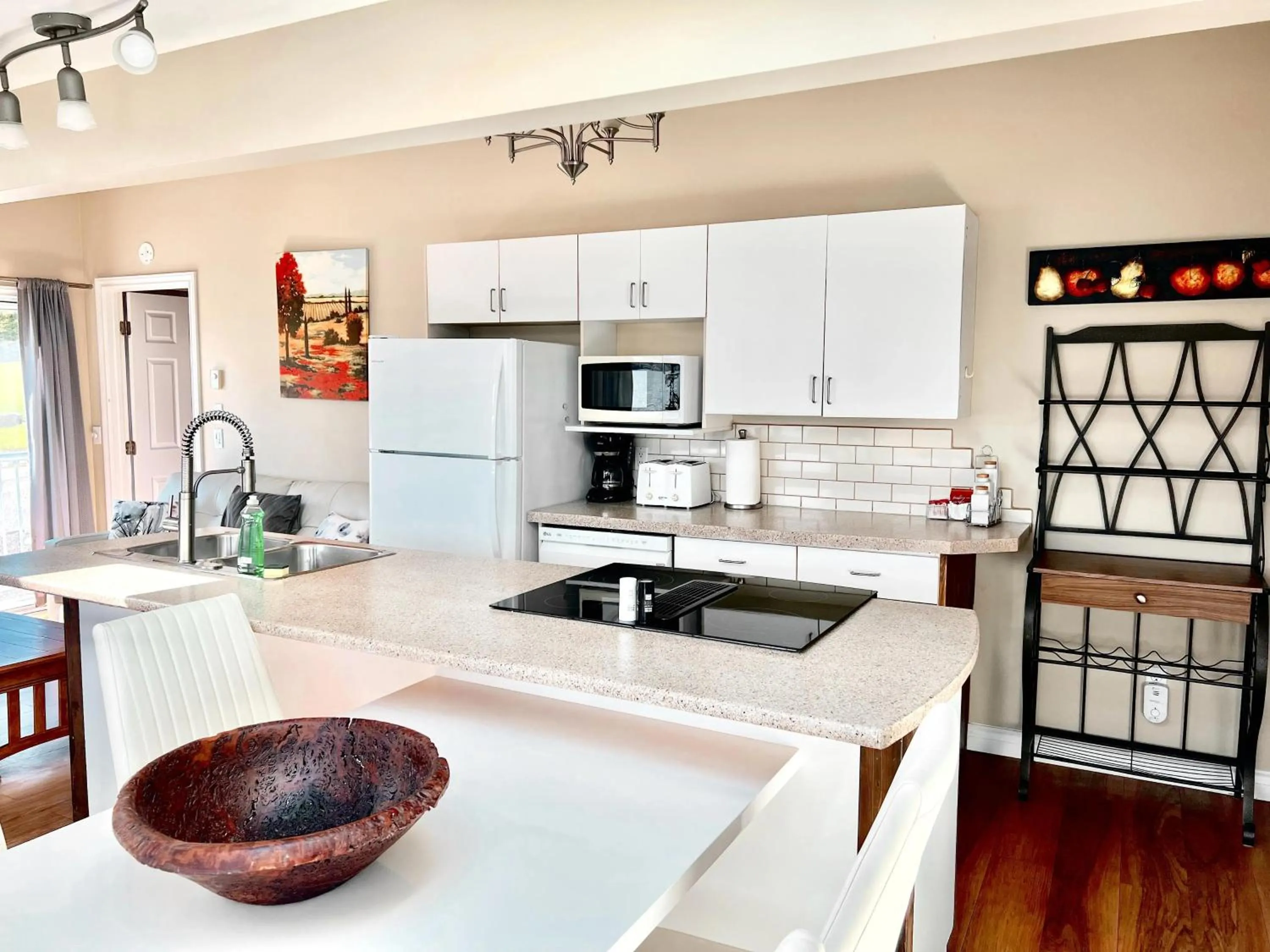 Living room in Peachland Beach Resort
