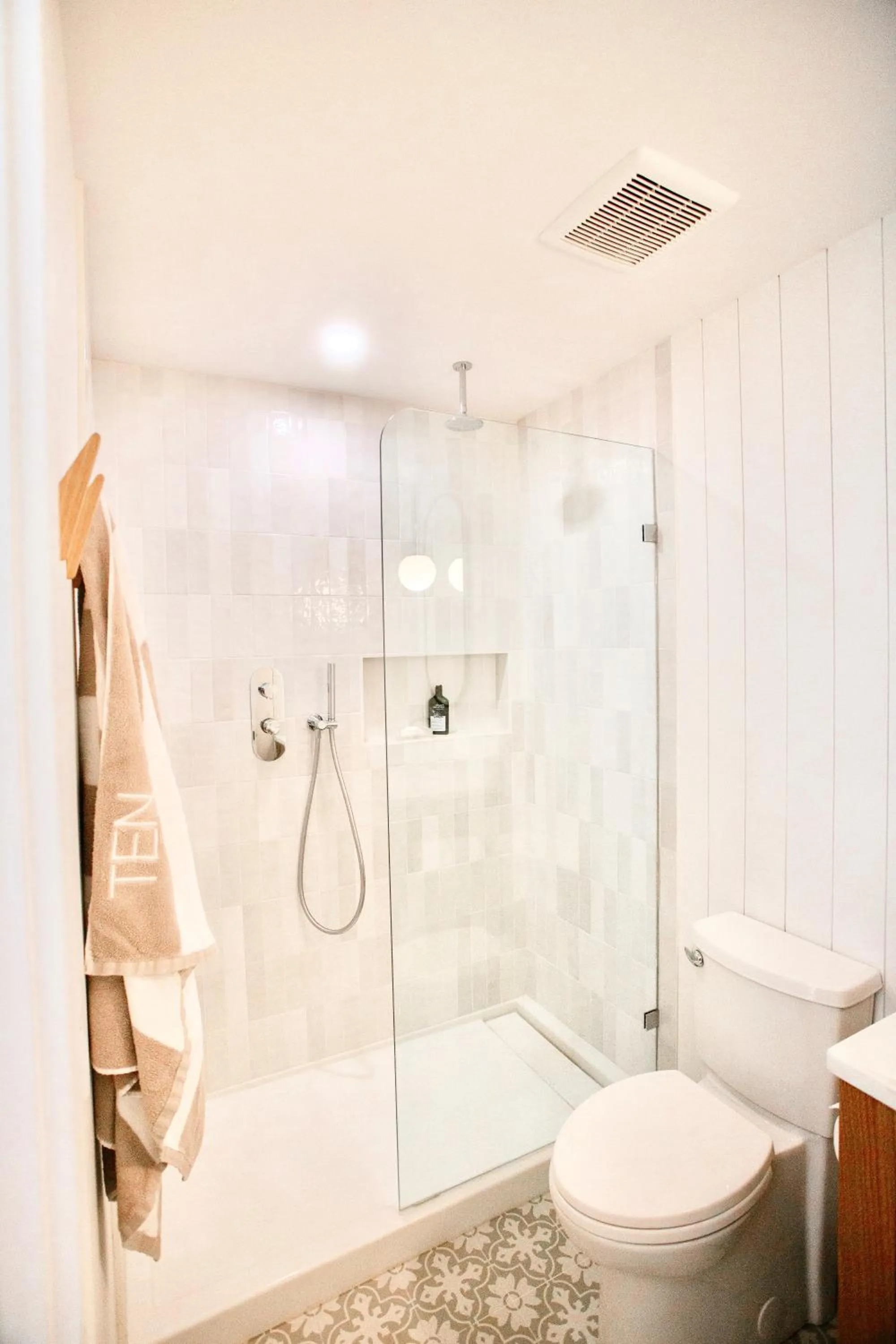 Shower in Peachland Beach Resort