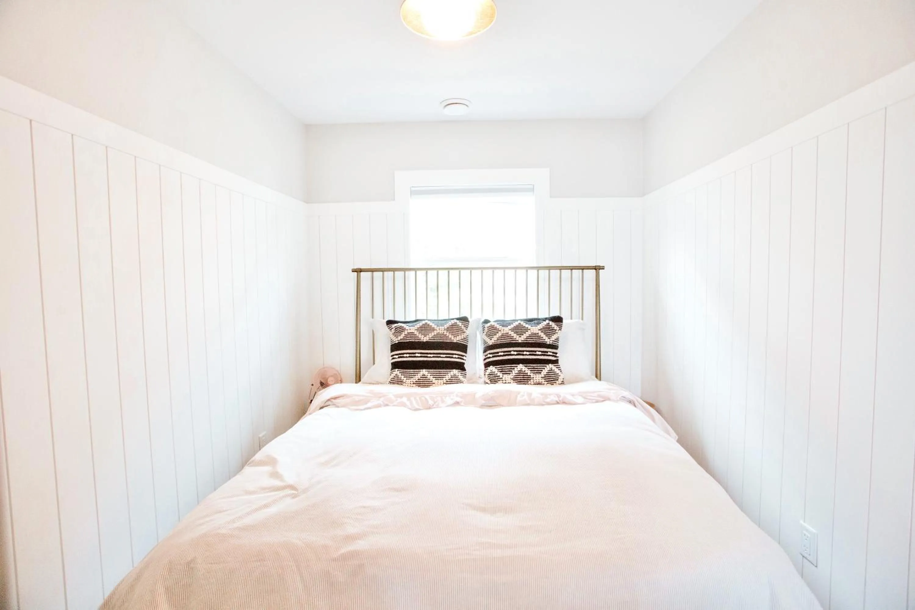 Bed in Peachland Beach Resort