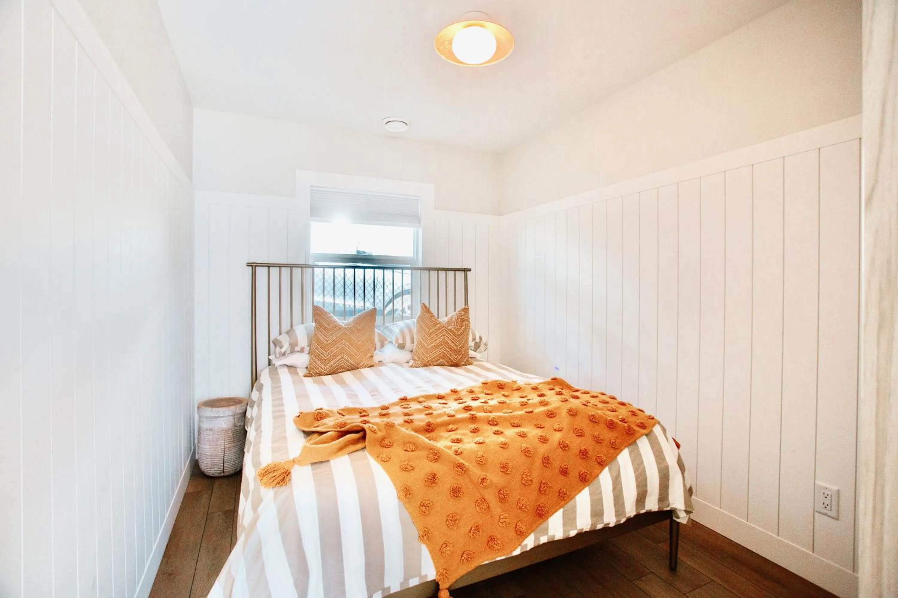 Bed in Peachland Beach Resort