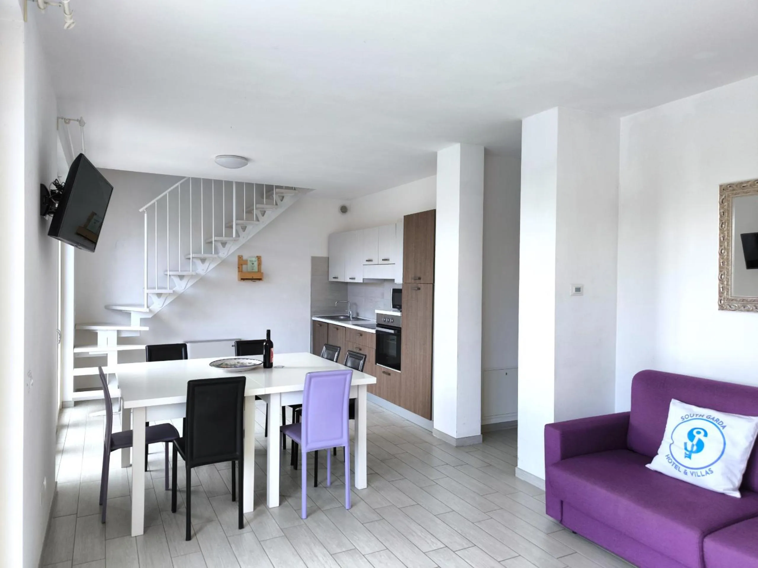 Communal lounge/ TV room in Residenza Pastrengo