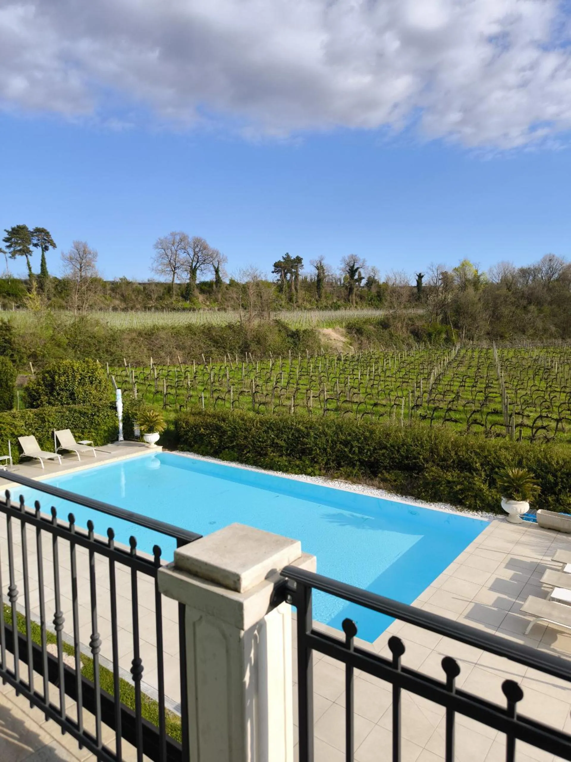 Swimming pool in Residenza Pastrengo