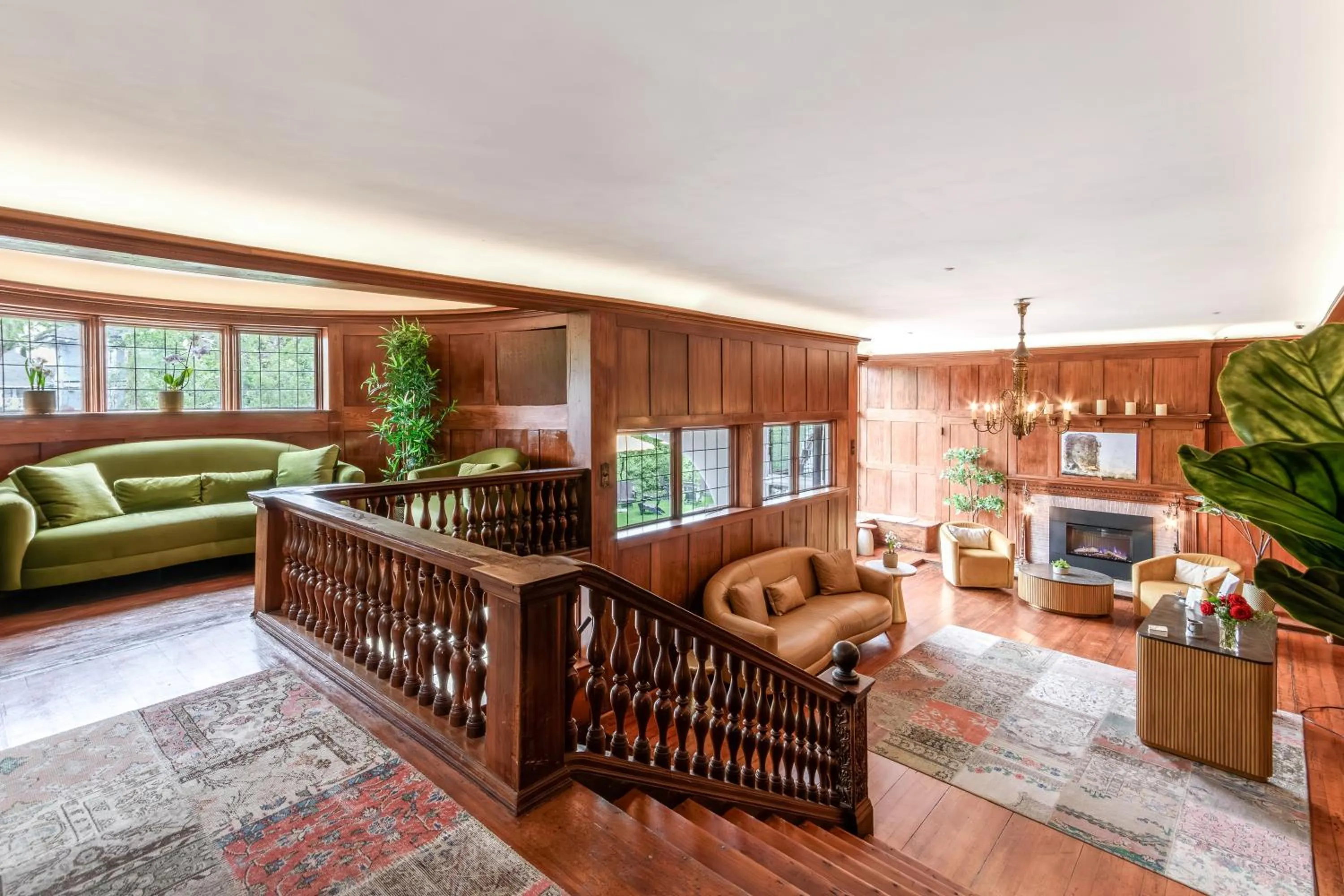 Seating area in Cedar Gables Inn