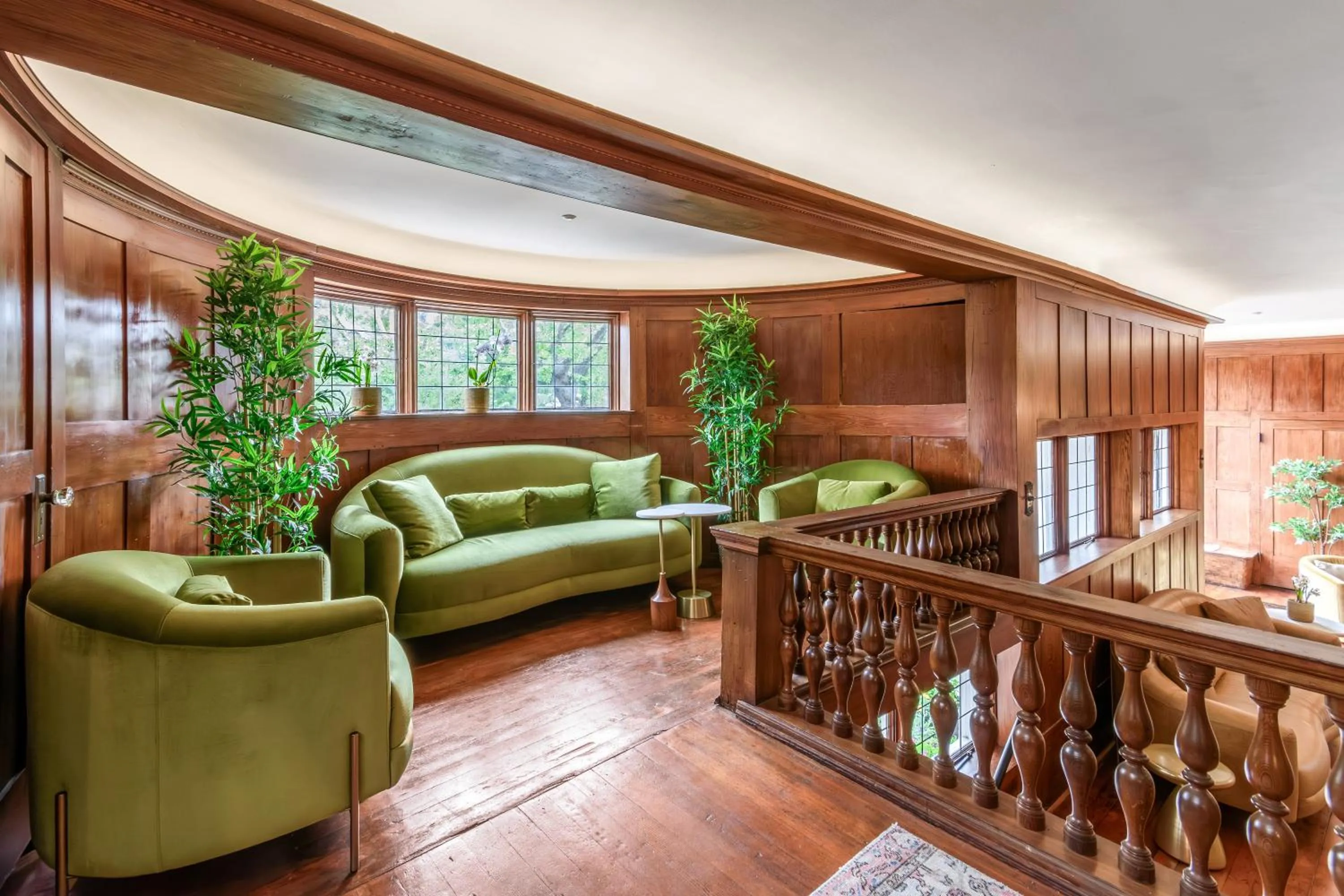 Seating area in Cedar Gables Inn