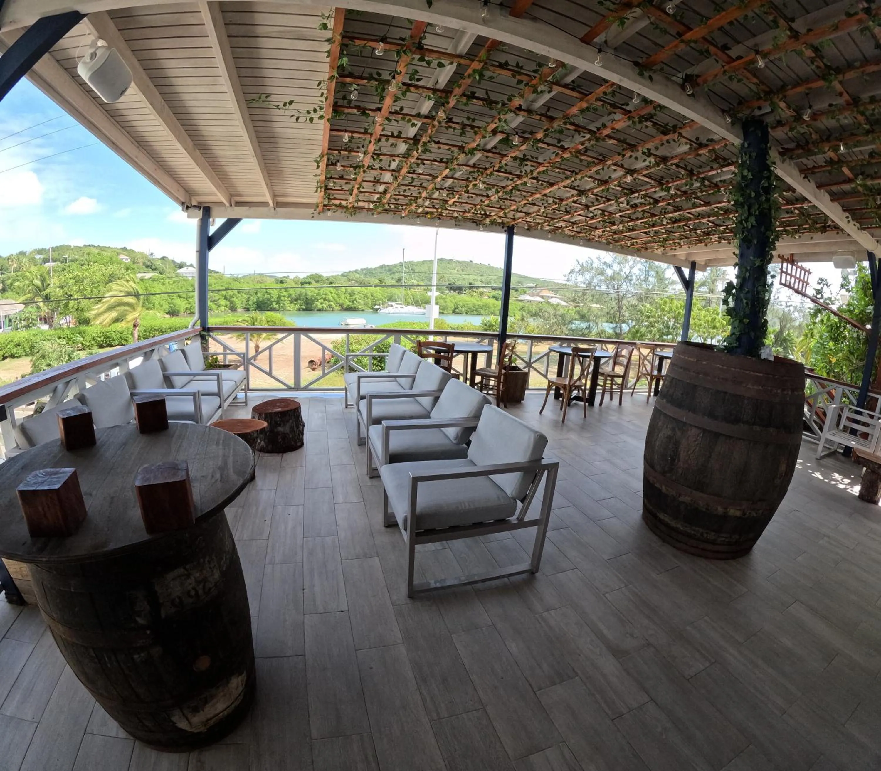 Communal lounge/ TV room in The Moxy