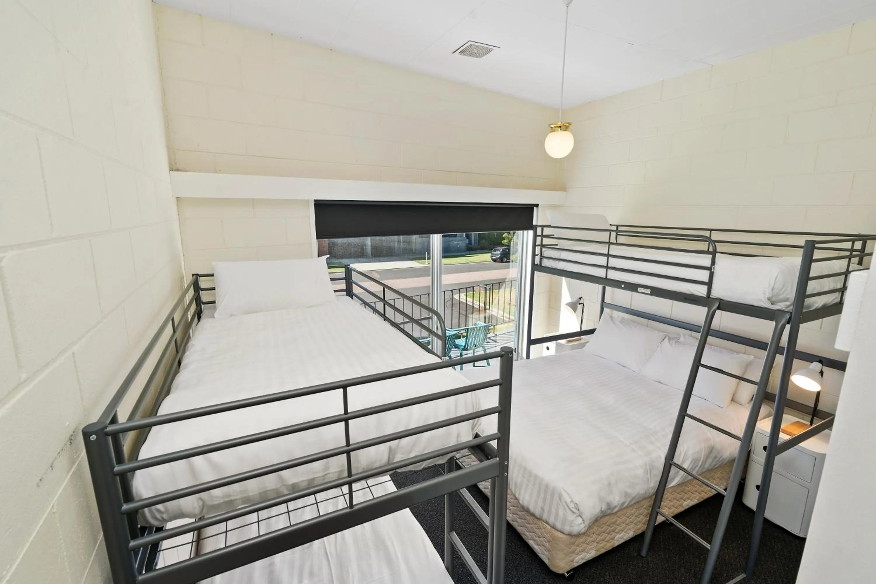 Bedroom, Bed in North Pier Hotel