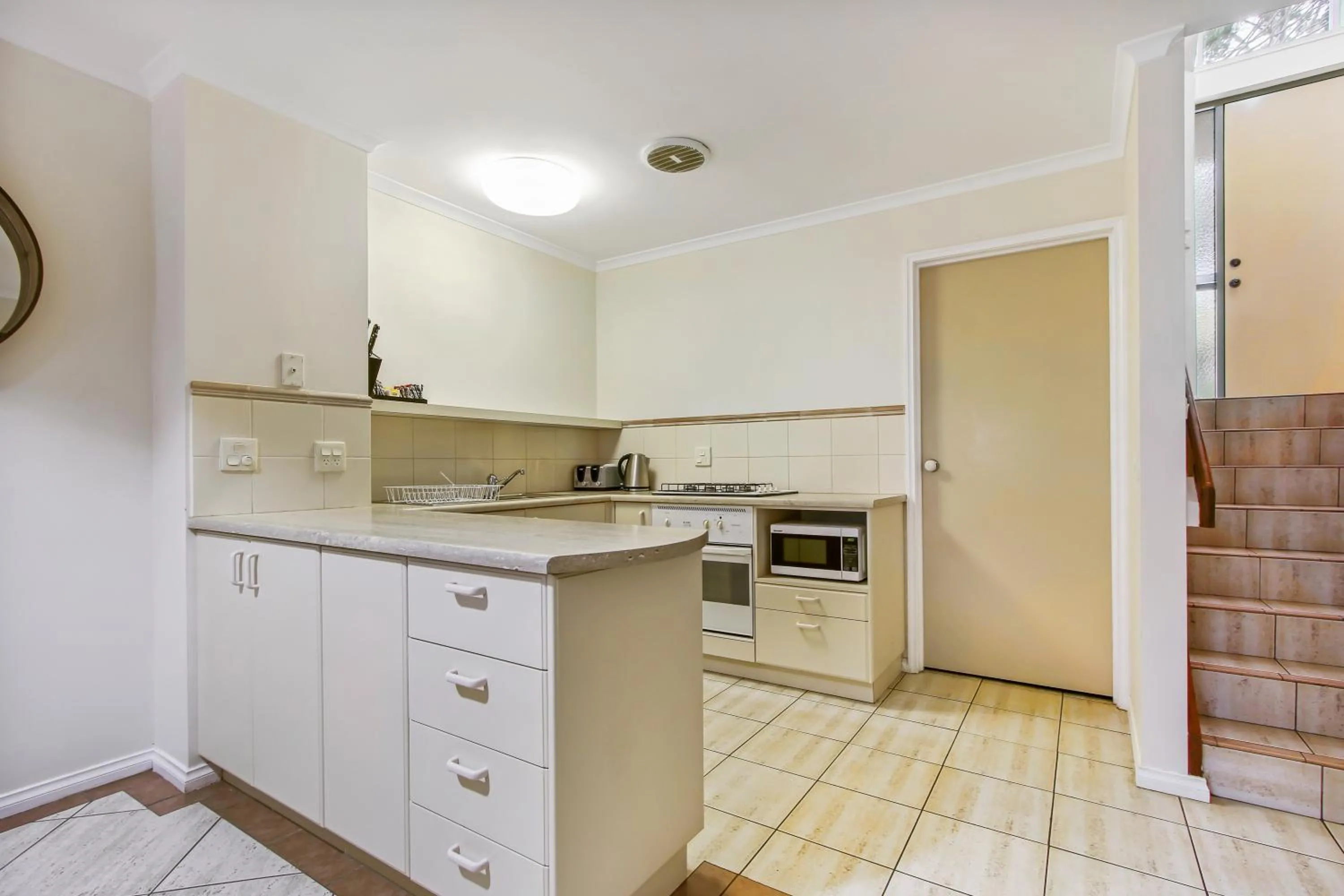 Kitchen or kitchenette in North Pier Hotel
