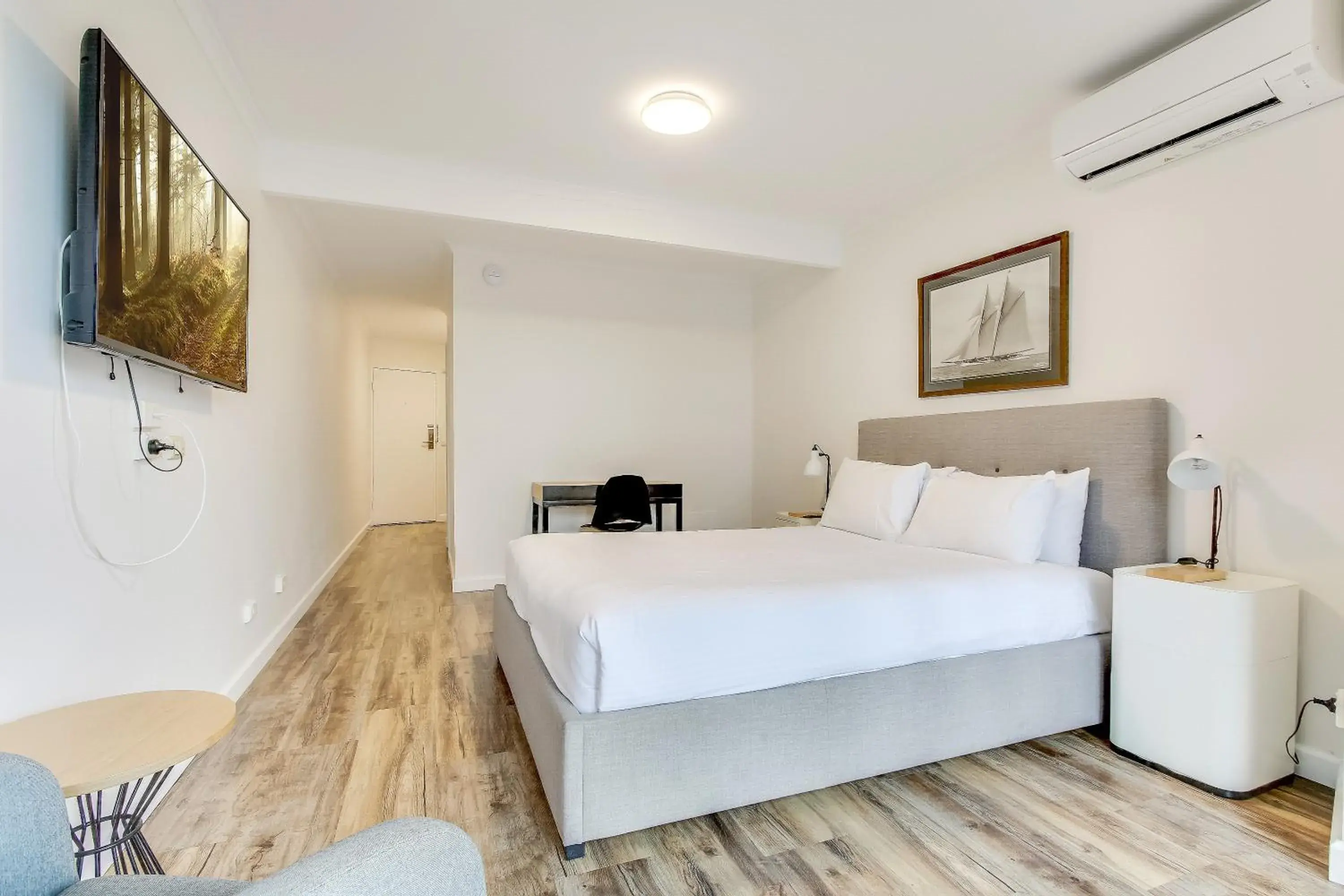 Bay View Bunk Room in North Pier Hotel Bay View Bunk Room in North Pier Hotel