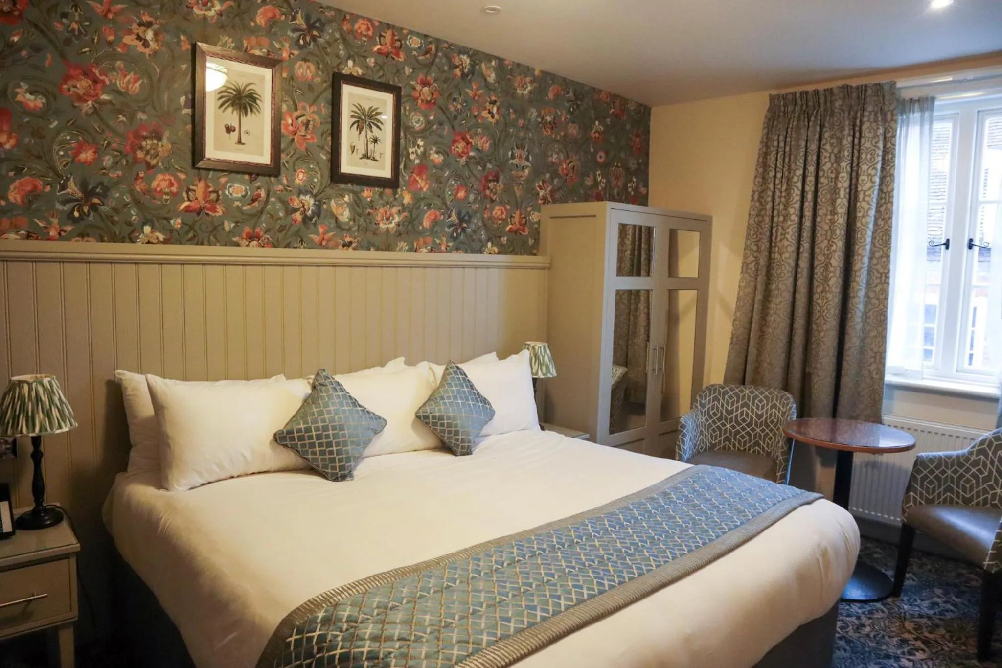 Bed in The George Hotel