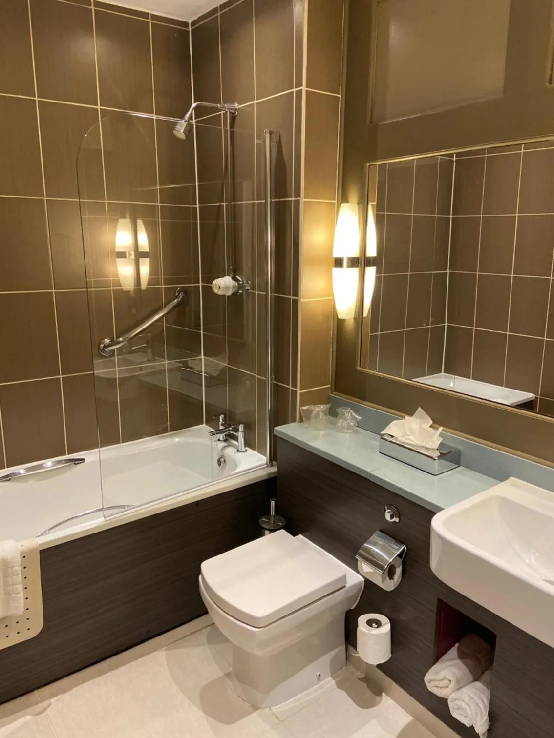 Bathroom in Caledonian Hotel