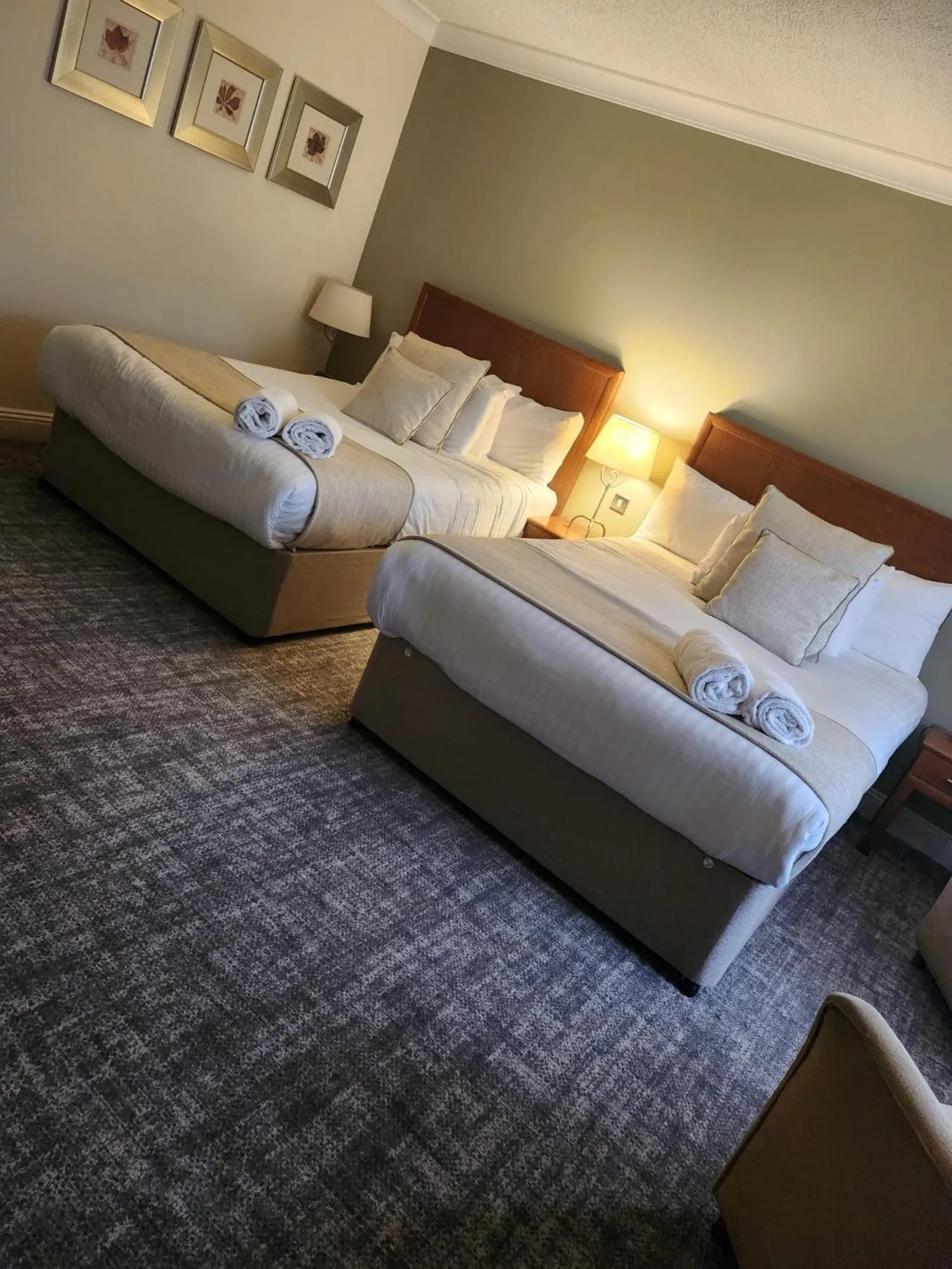 Bed in Caledonian Hotel