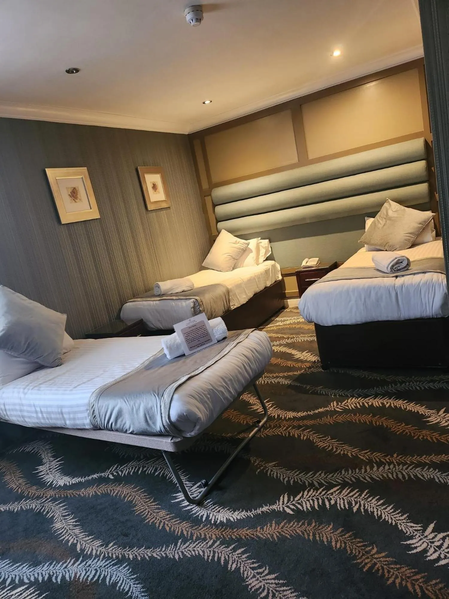 Bed in Caledonian Hotel