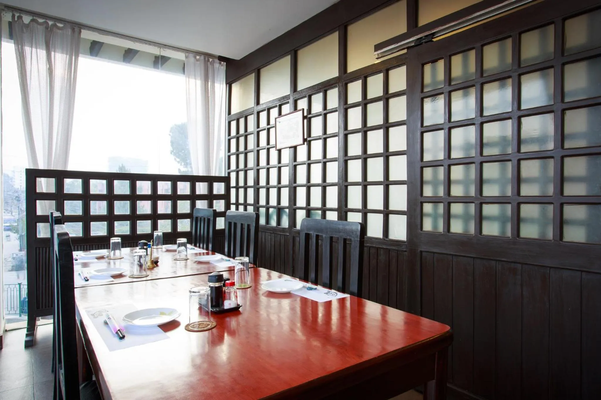 Restaurant/places to eat in Hotel Ambassador by ACE Hotels