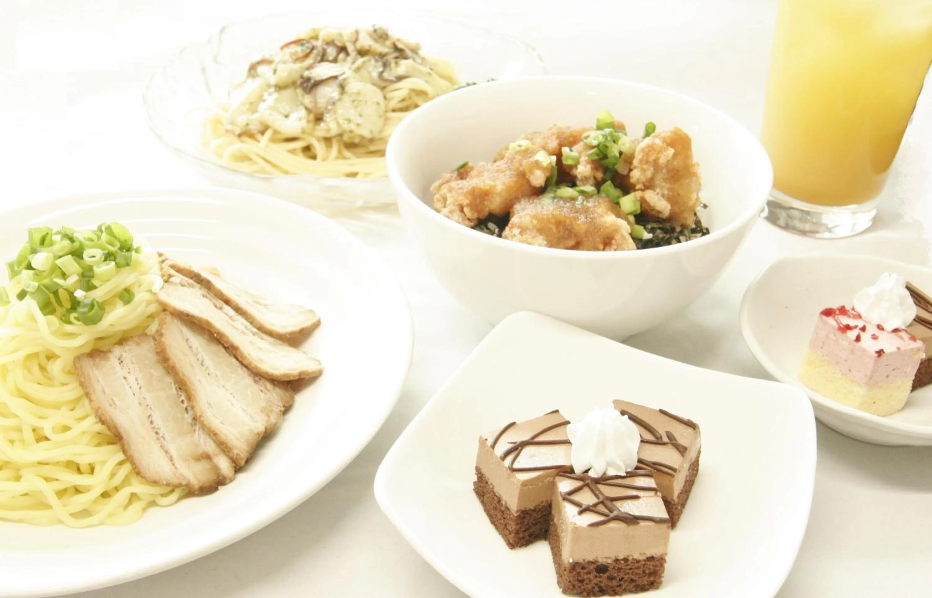 Food and drinks in Hotel NOA (Adult Only)