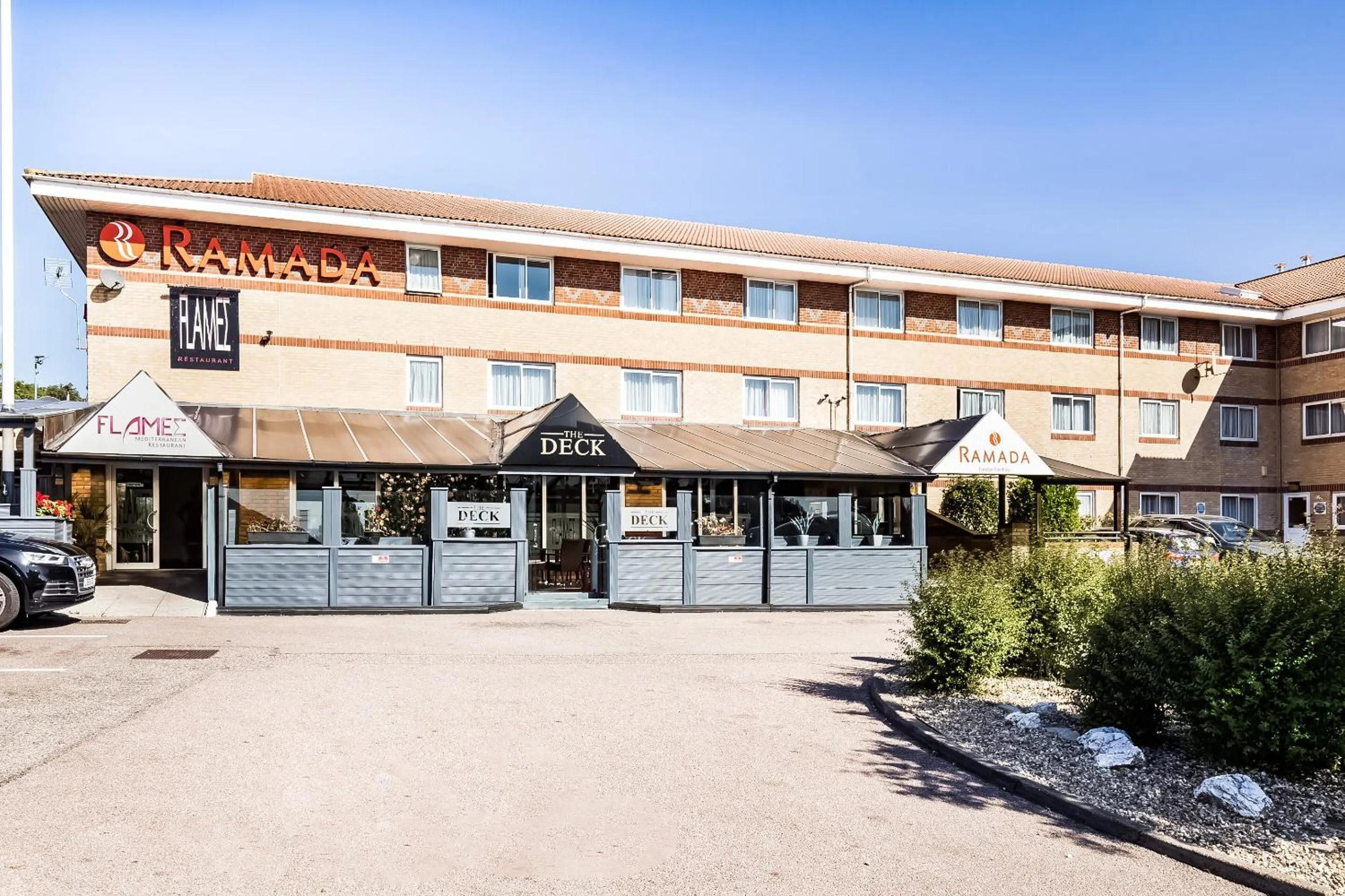 Property Building in OYO Flagship London Finchley