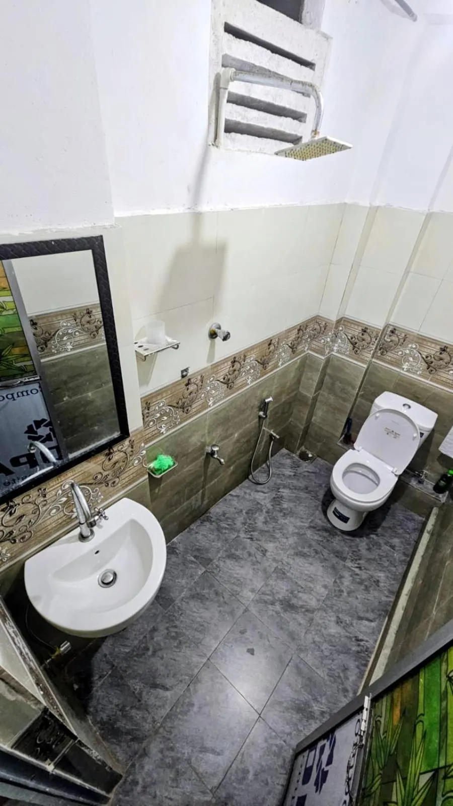 Bathroom in Galle Paradise Inn