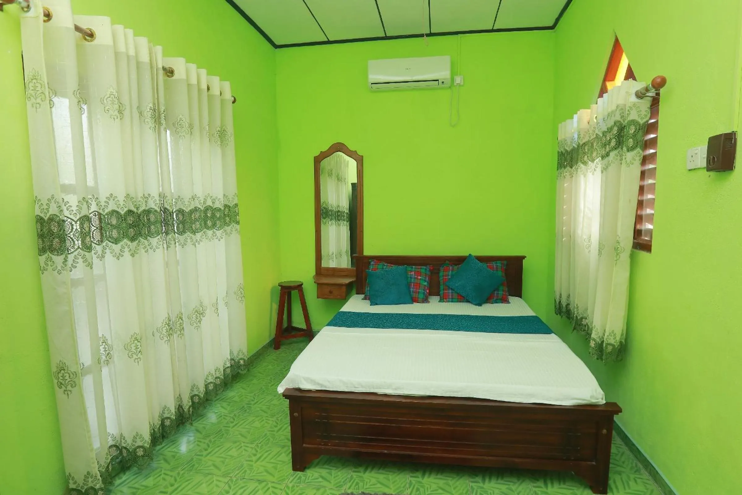 Bedroom, Bed in Galle Paradise Inn