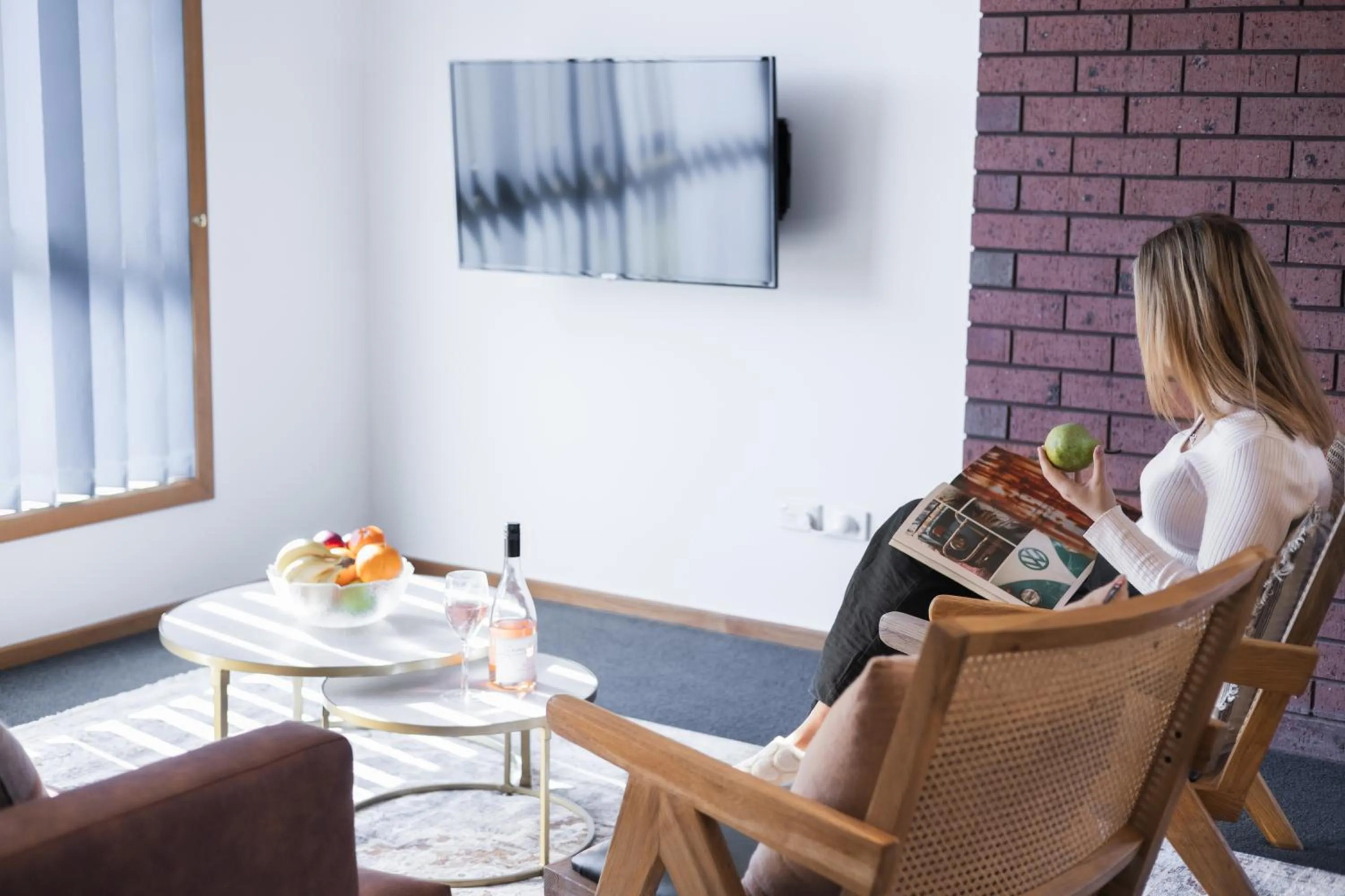 Communal lounge/ TV room in Madsen Retreat