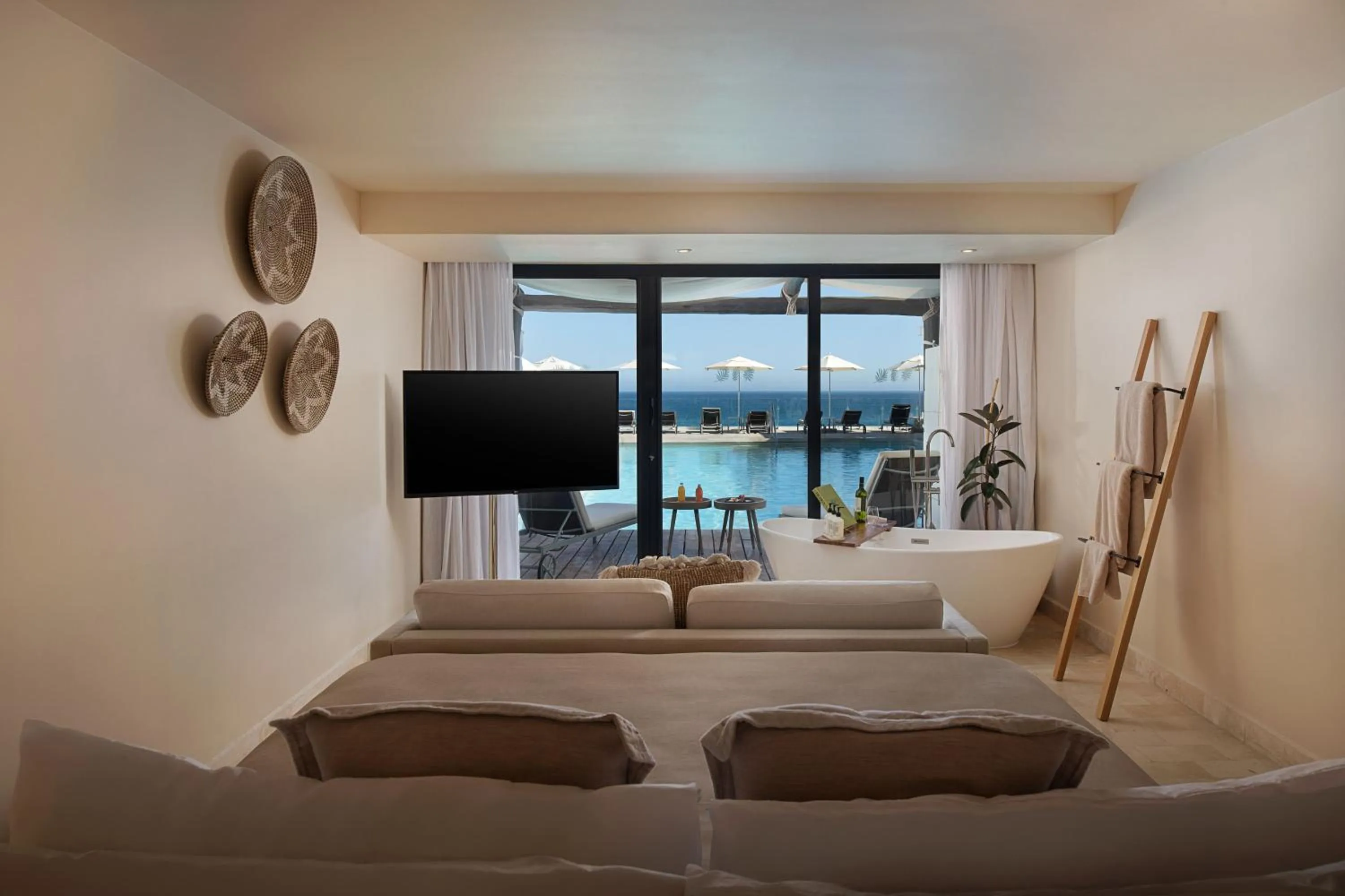 Bed in Paradisus Los Cabos - Adults Only