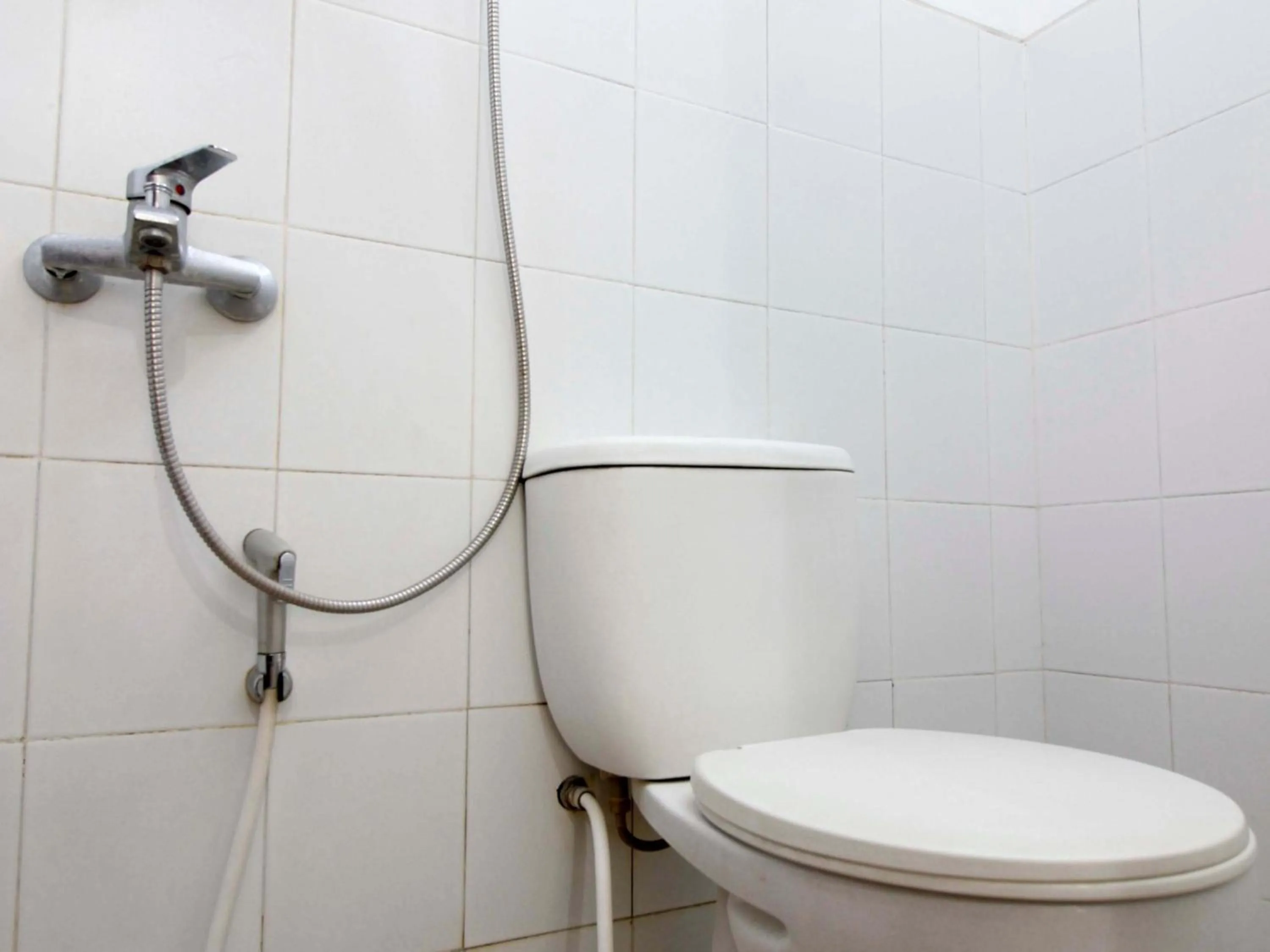 Bathroom in RedDoorz @ Seturan Raya