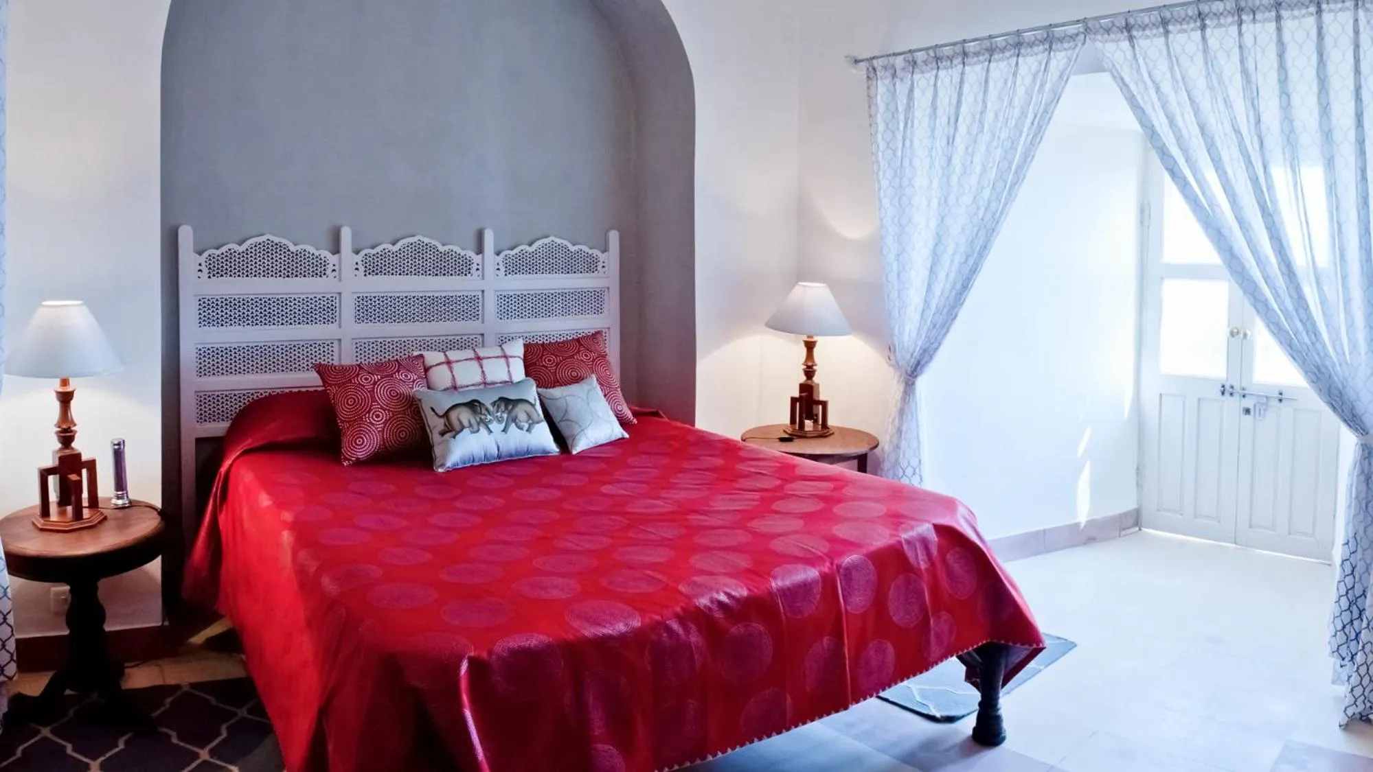 Photo of the whole room, Bed in Neemrana's - Tijara Fort Palace