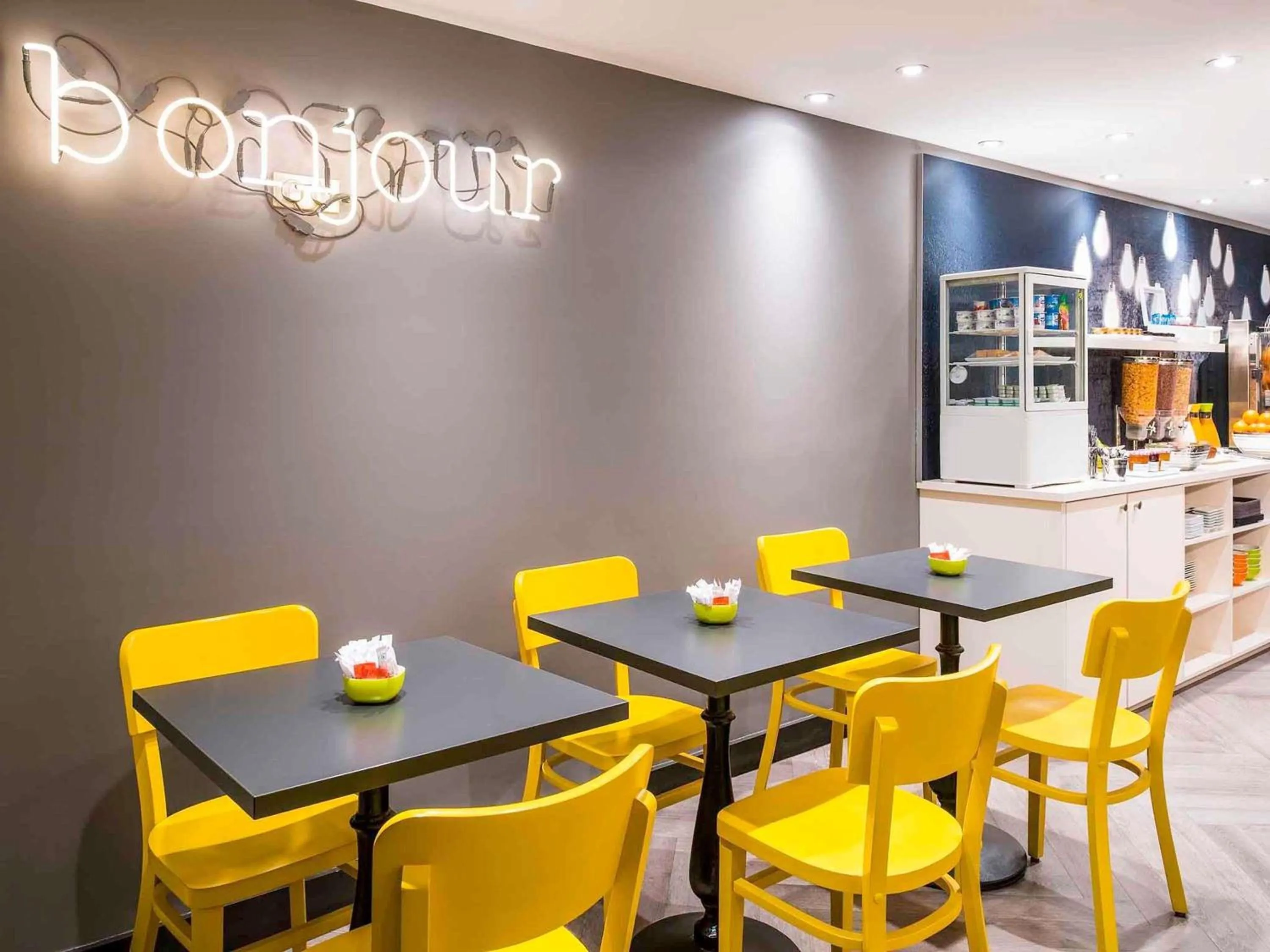 Breakfast in ibis Styles Paris 15 Lecourbe