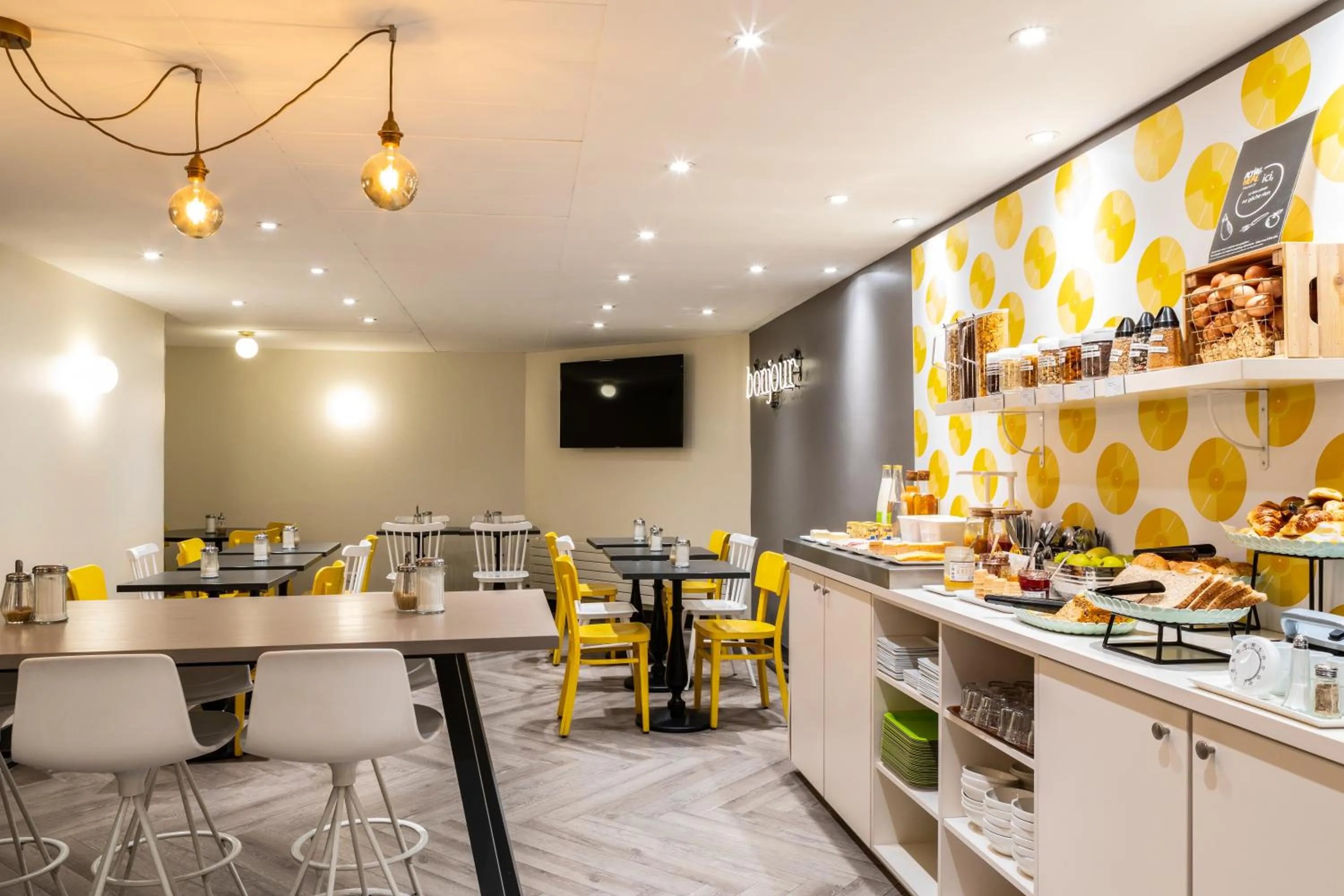 Breakfast in ibis Styles Paris 15 Lecourbe