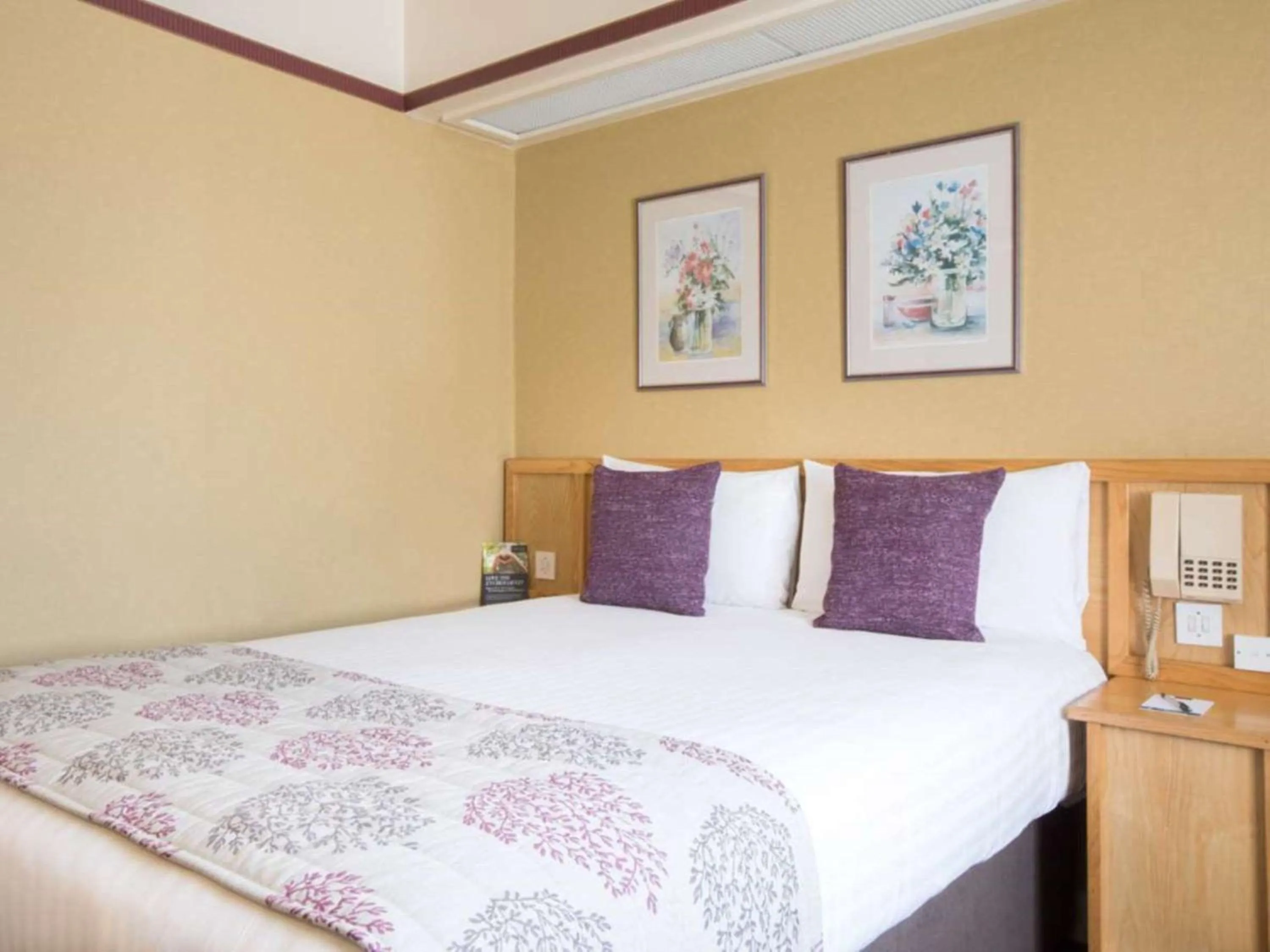 Photo of the whole room in Derby Station Hotel, Sure Hotel Collection by Best Western