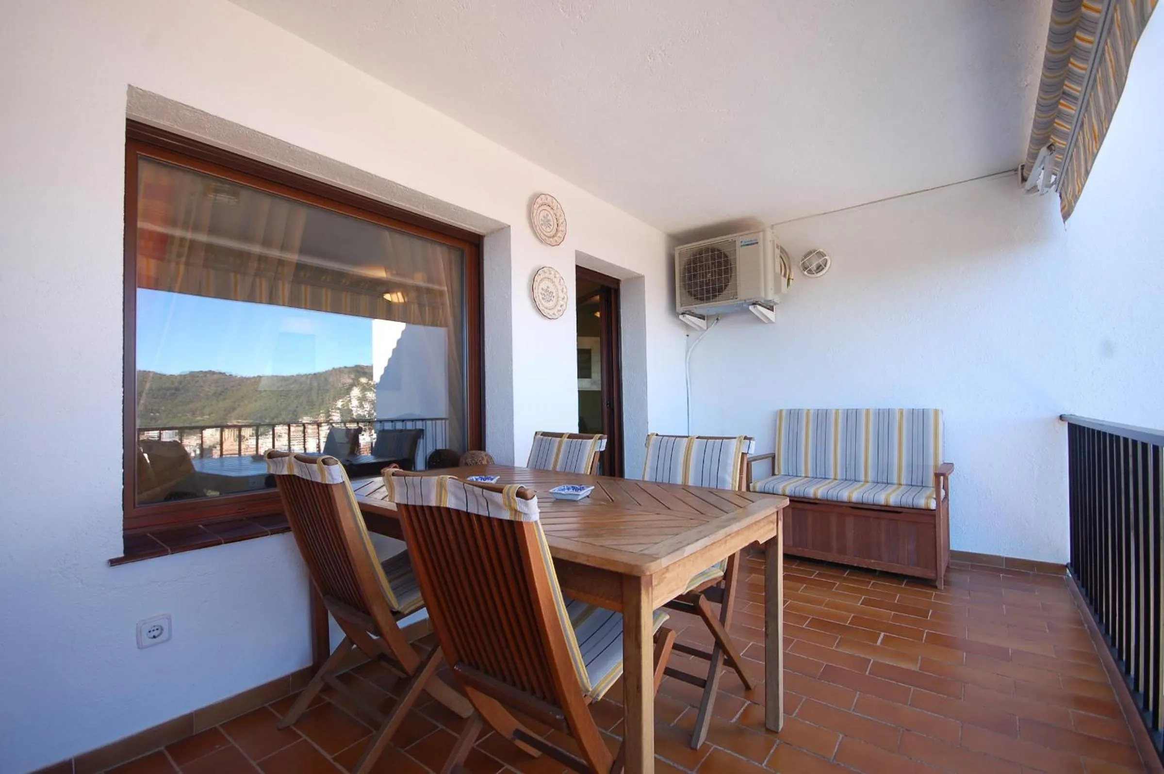 LETS HOLIDAYS Sea views apartment pool in Sa Gabarra
