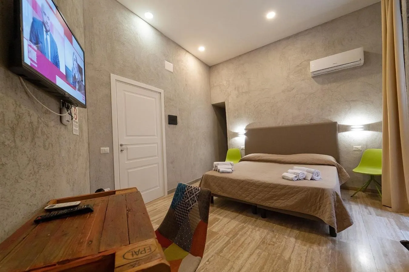 Bed in PC Boutique H Napoli Centro, by ClaPa Group