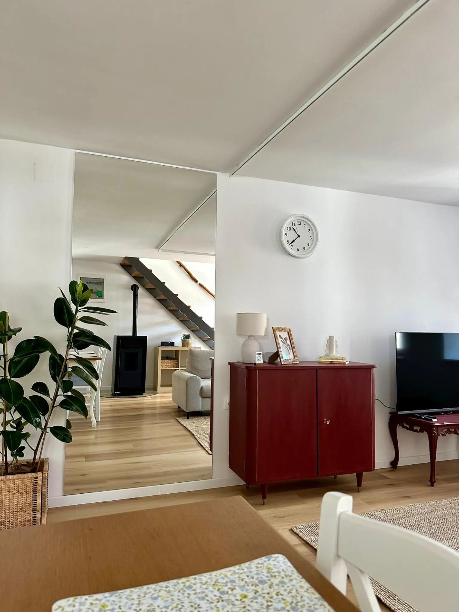 Living room in Hisa Rejmr with private parking